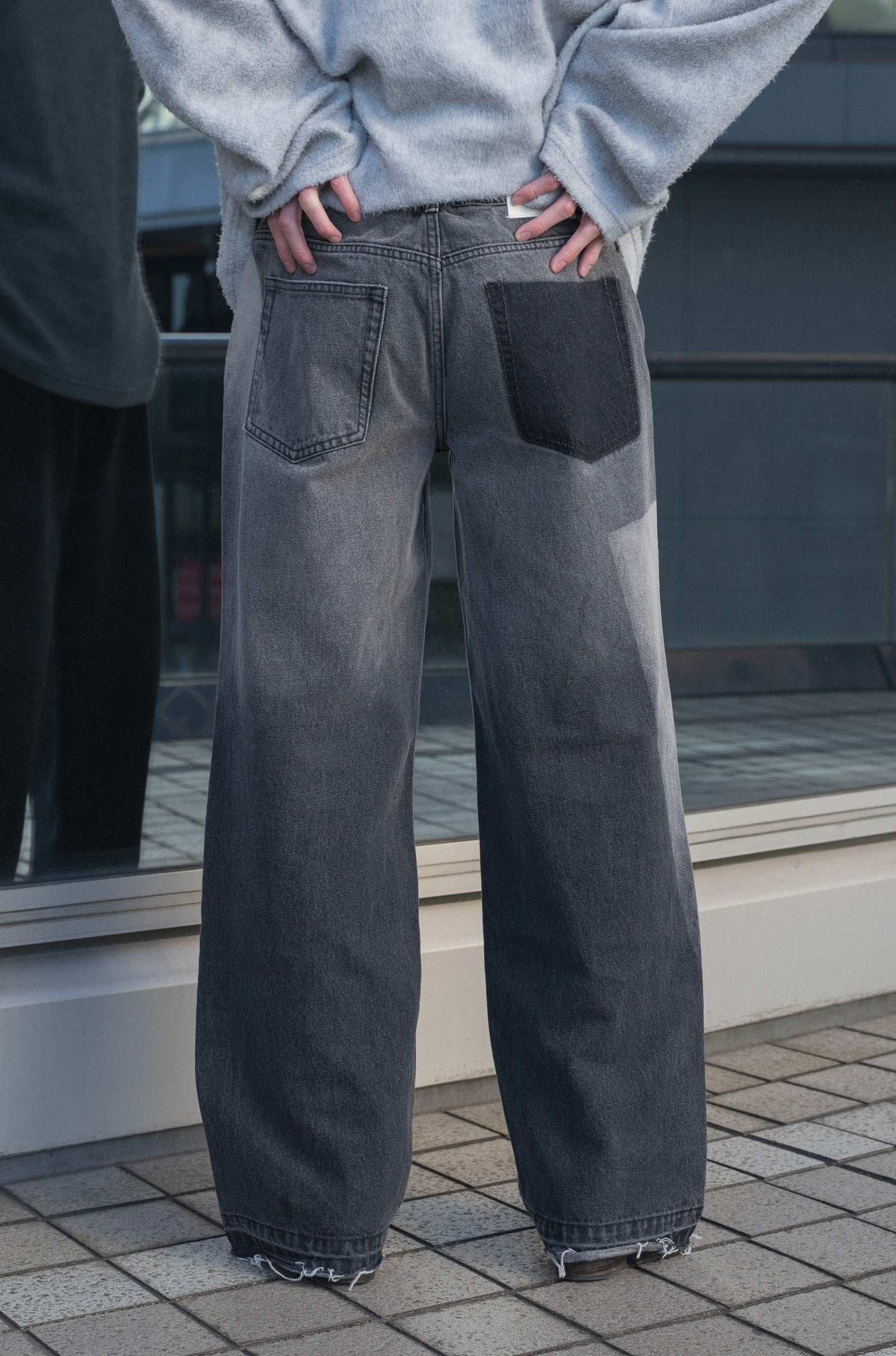 fade blast semi-baggy denim