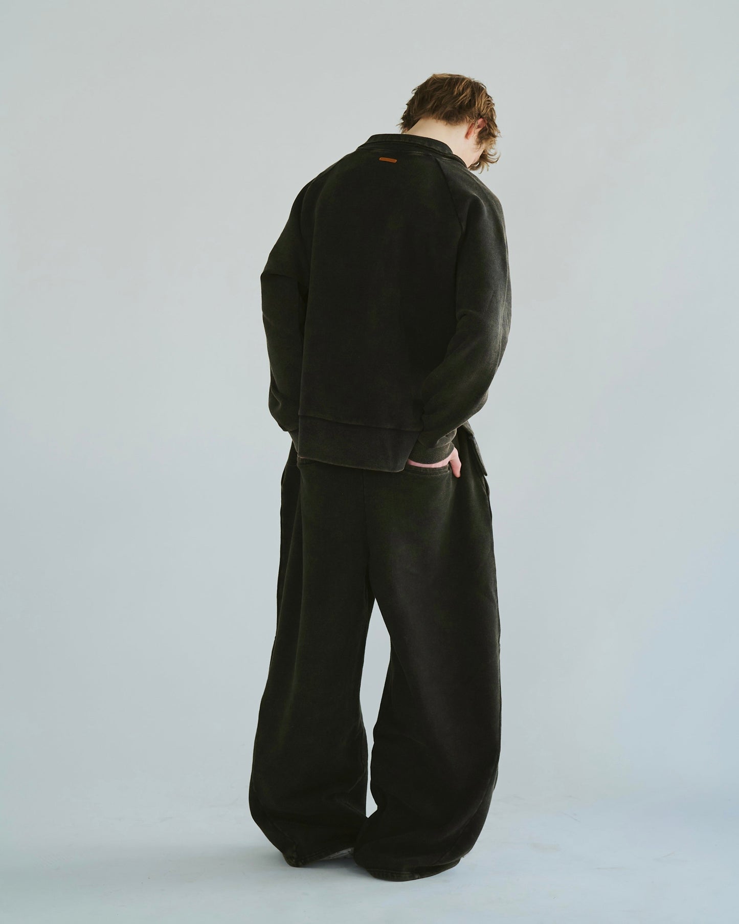 sunfade raglan sleeve collared sweat top