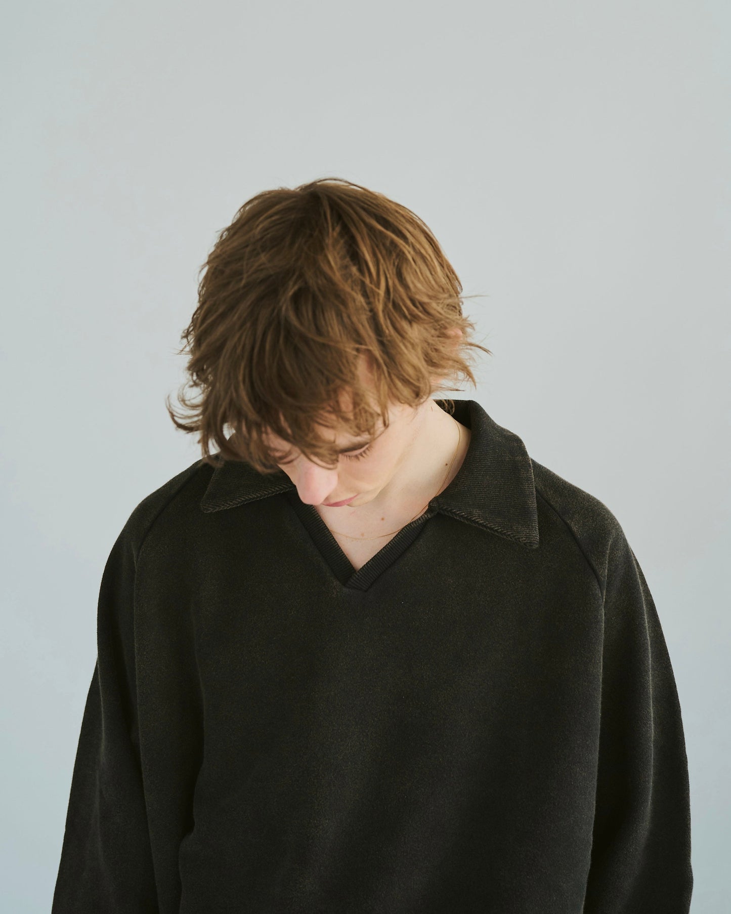 sunfade raglan sleeve collared sweat top