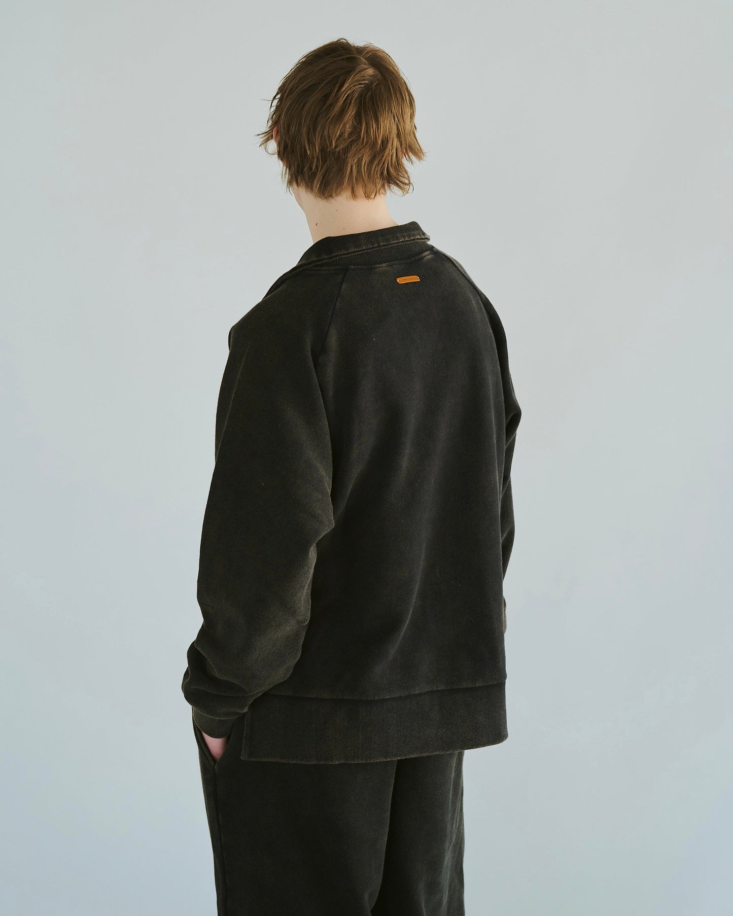 sunfade raglan sleeve collared sweat top