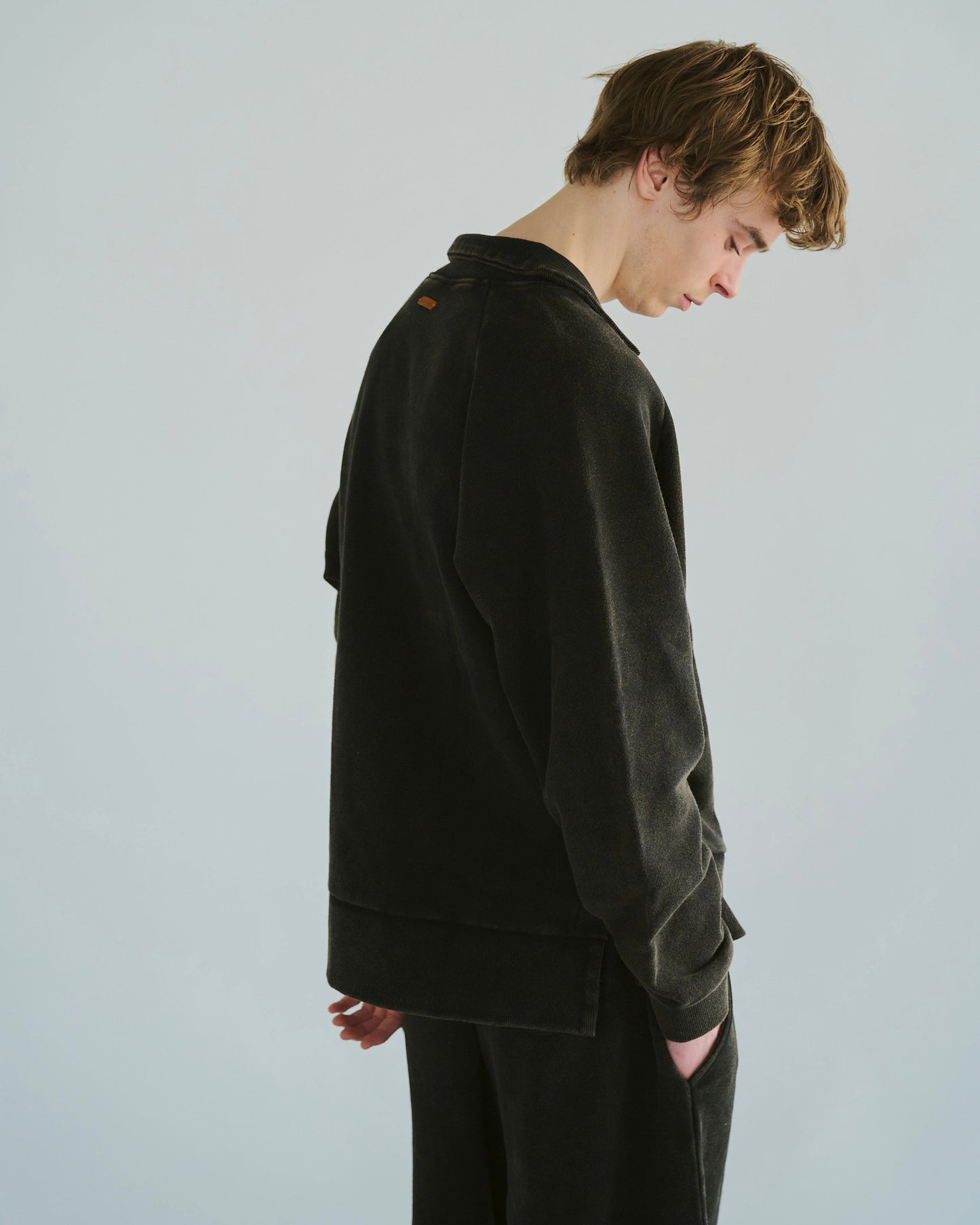 sunfade raglan sleeve collared sweat top
