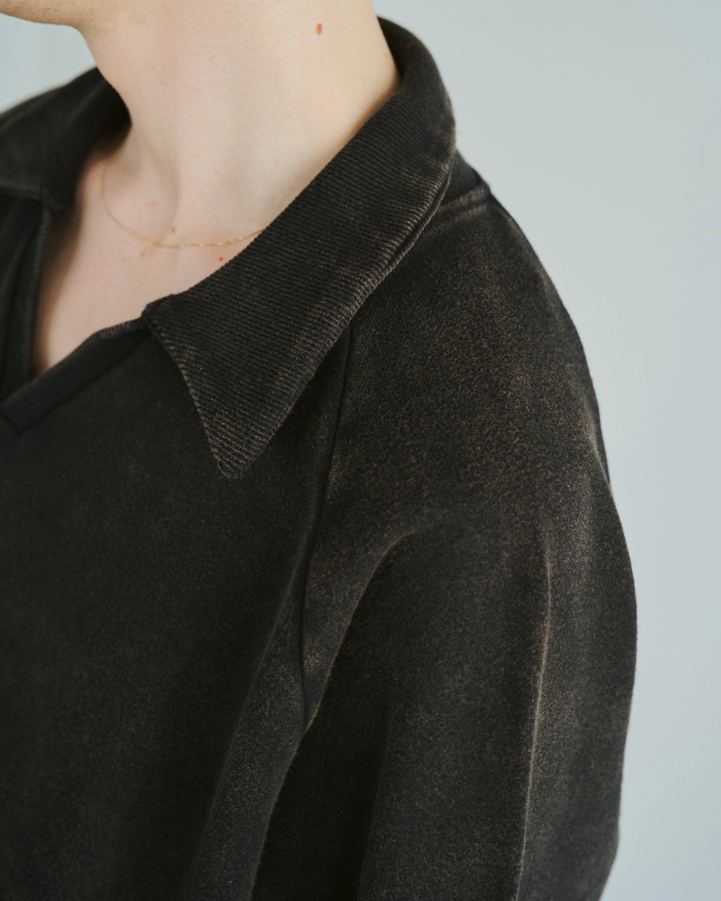 sunfade raglan sleeve collared sweat top