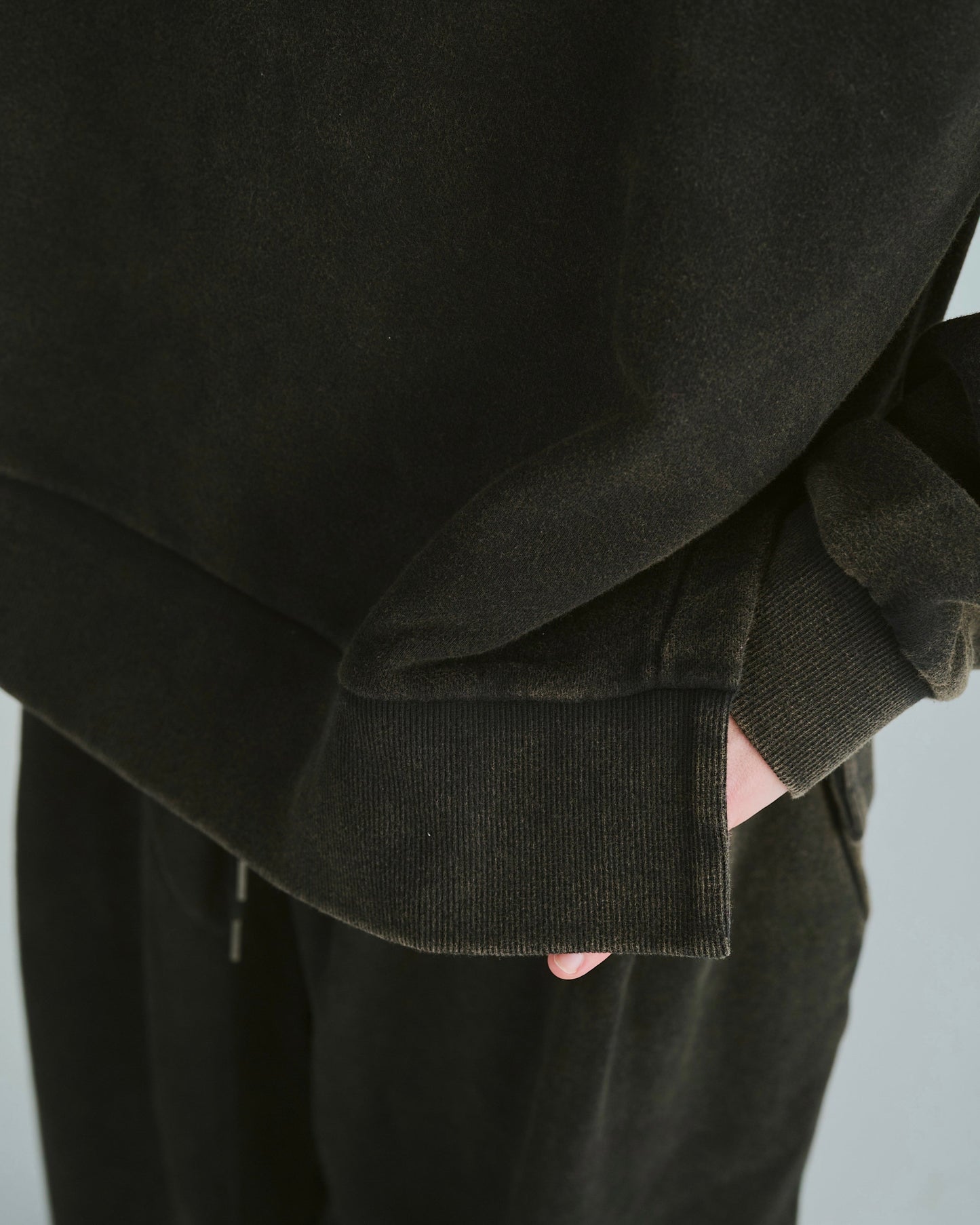 sunfade raglan sleeve collared sweat top