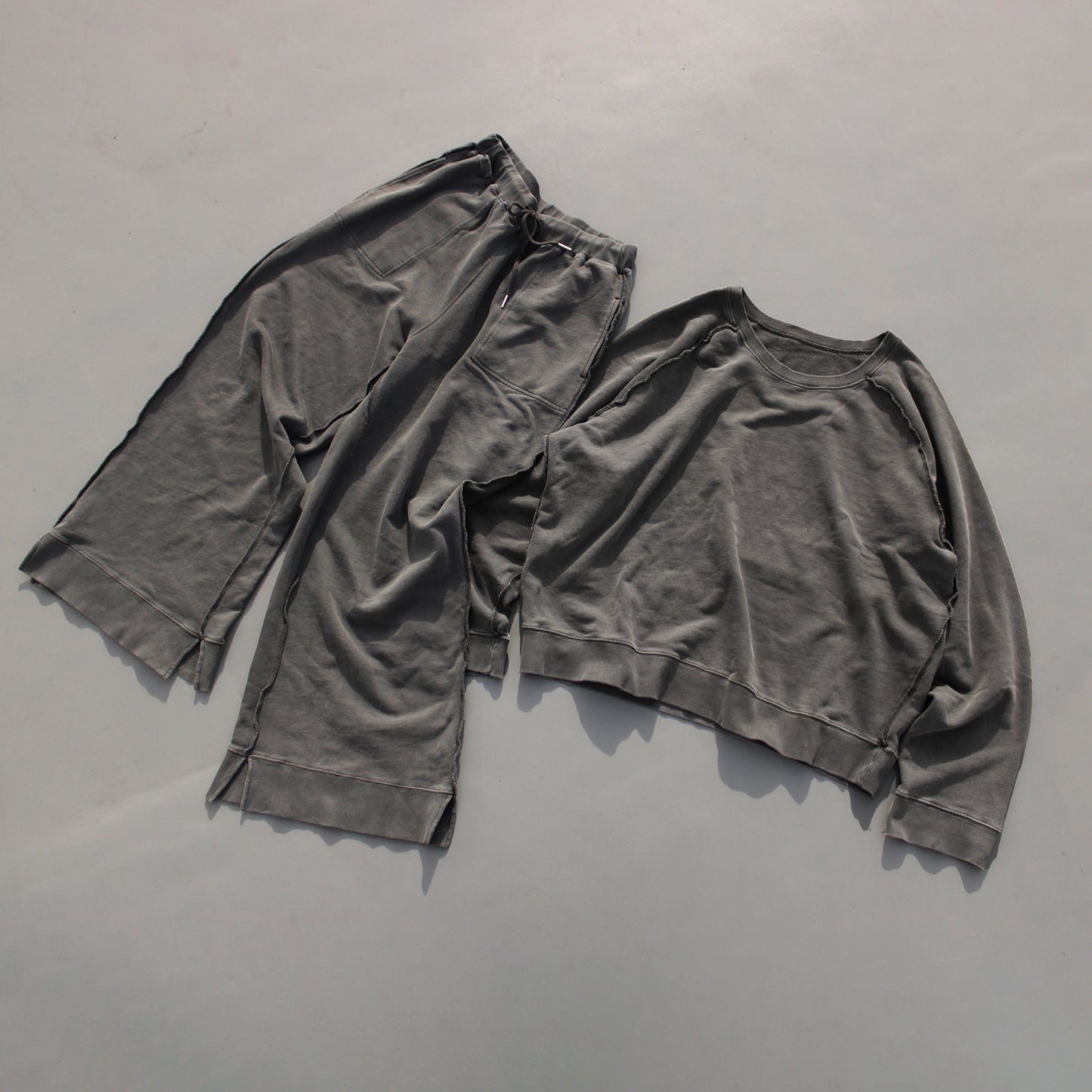 reversible inside-out wide sweat tops