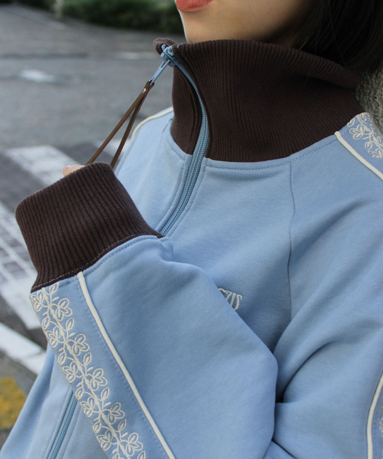 flower embroidery line track jacket