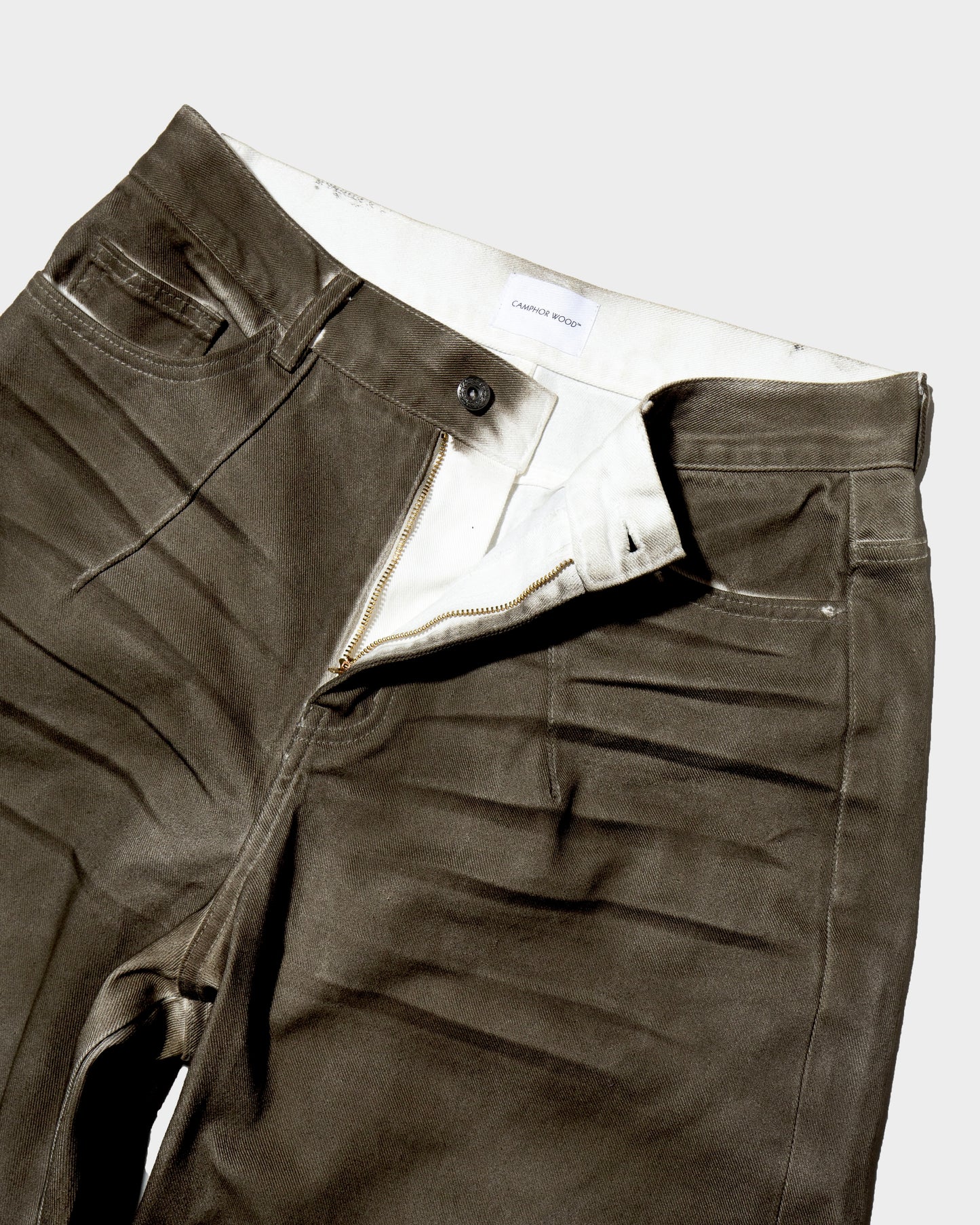 wide baggy spray processing denim trousers