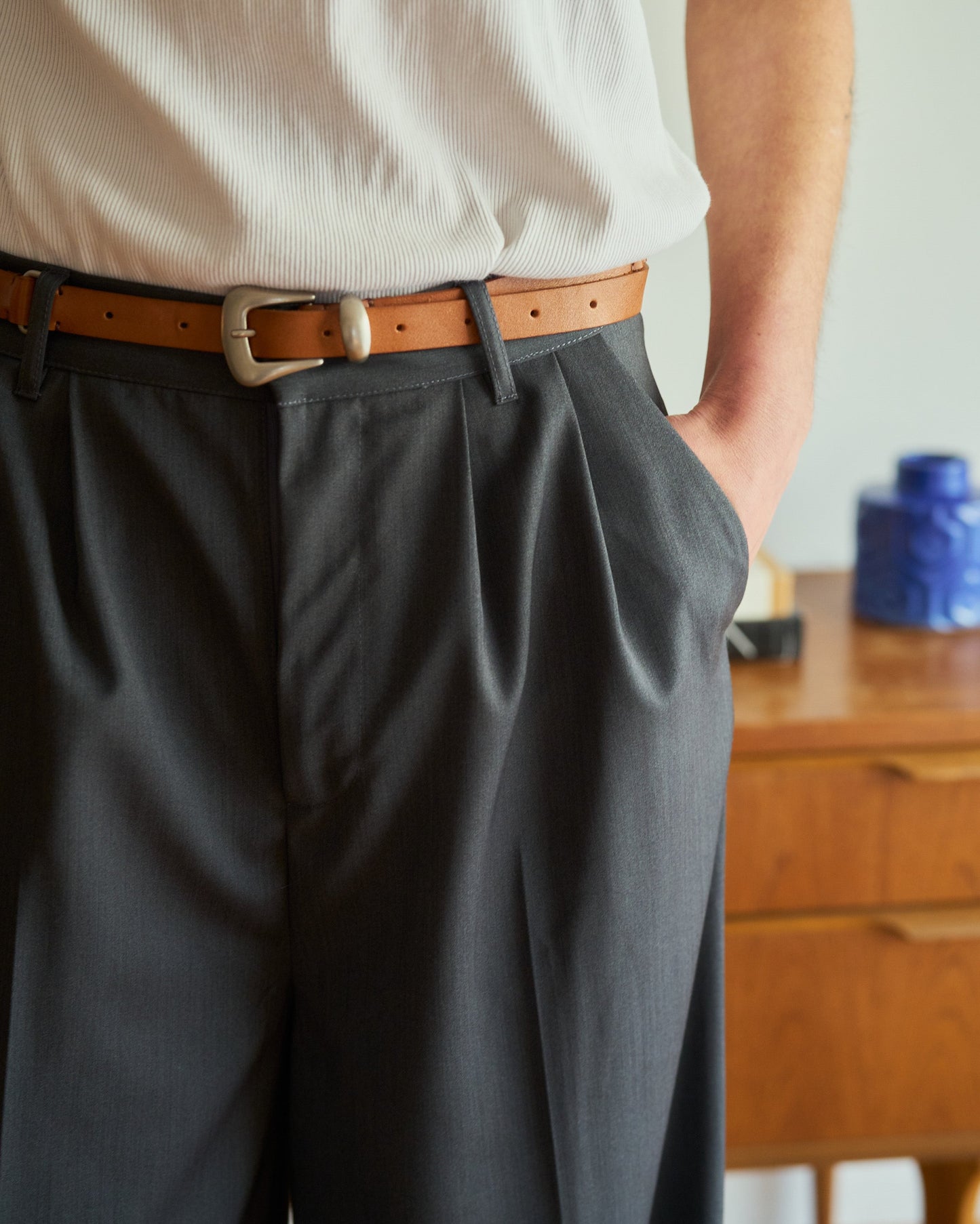 2tuck wide baggy flare slacks