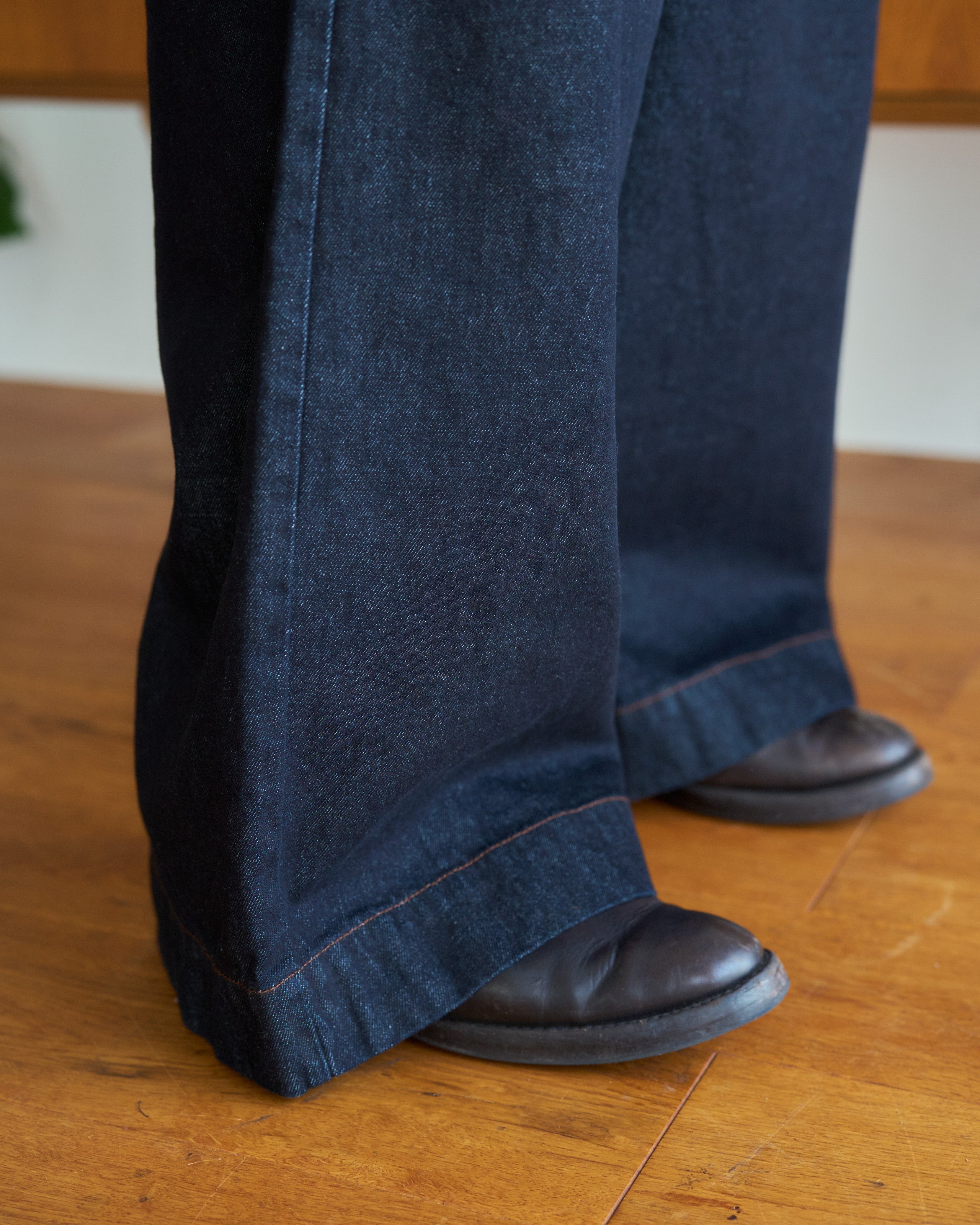 パンツ Camphor wood knee tuck wide baggy denim knee tuck wide baggy denim pants – CAMPHOR WOOD - OFFICIAL