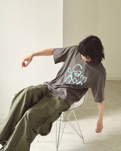 camphor scrawl embroidery tee