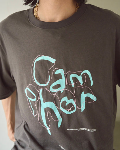 camphor scrawl embroidery tee