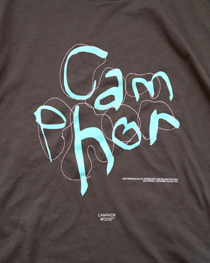 camphor scrawl embroidery tee