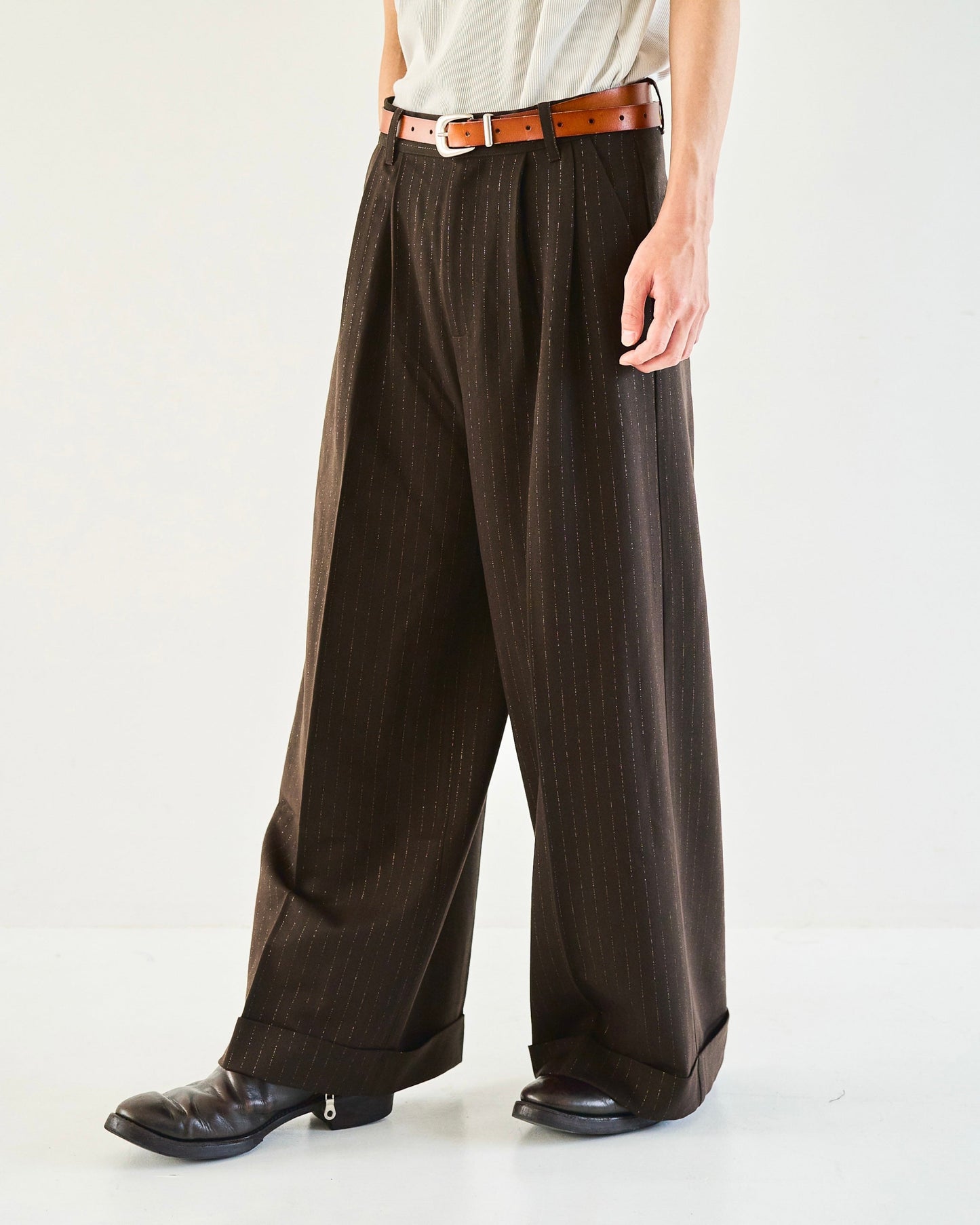 2tuck wide baggy flare rame slacks