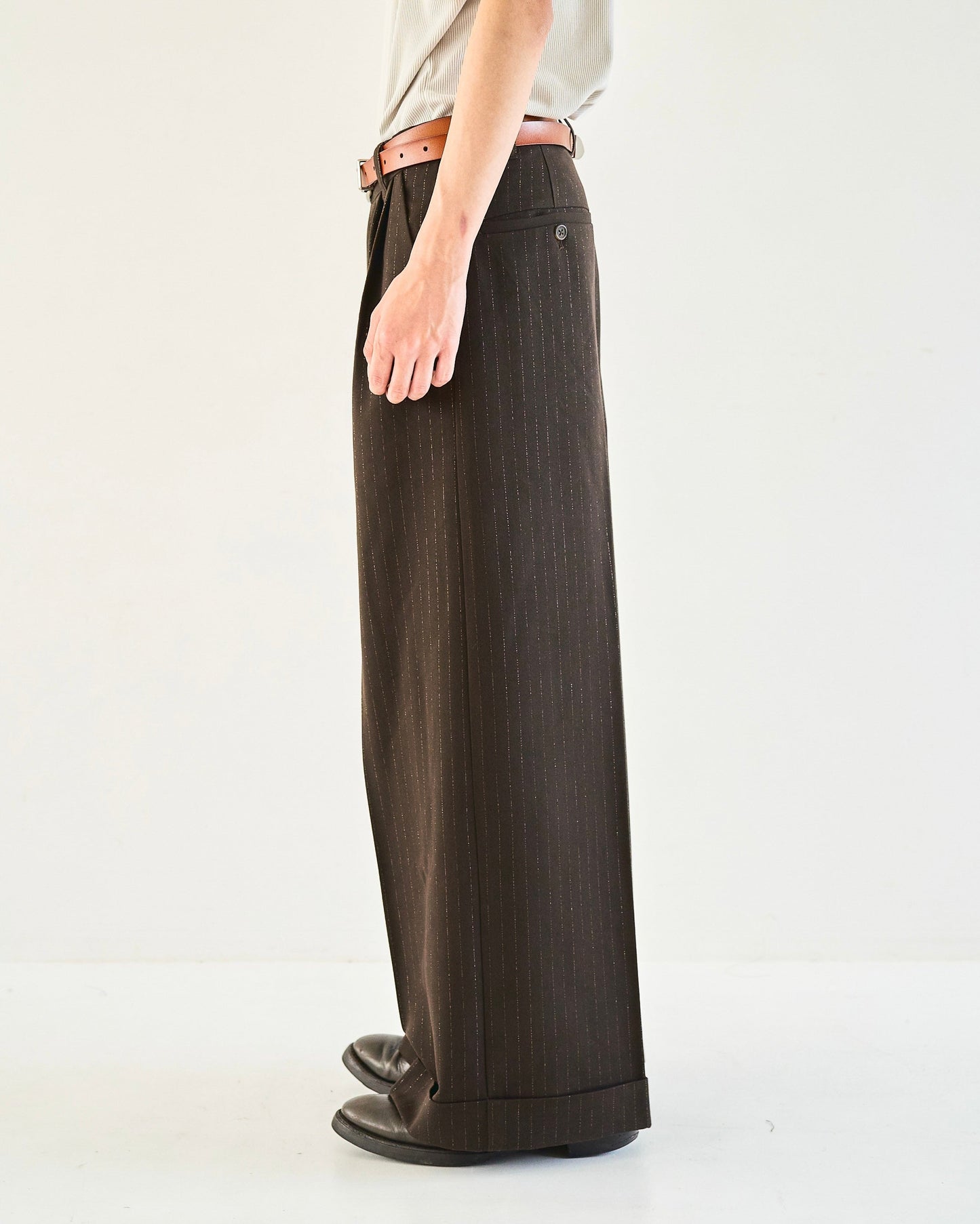 2tuck wide baggy flare rame slacks