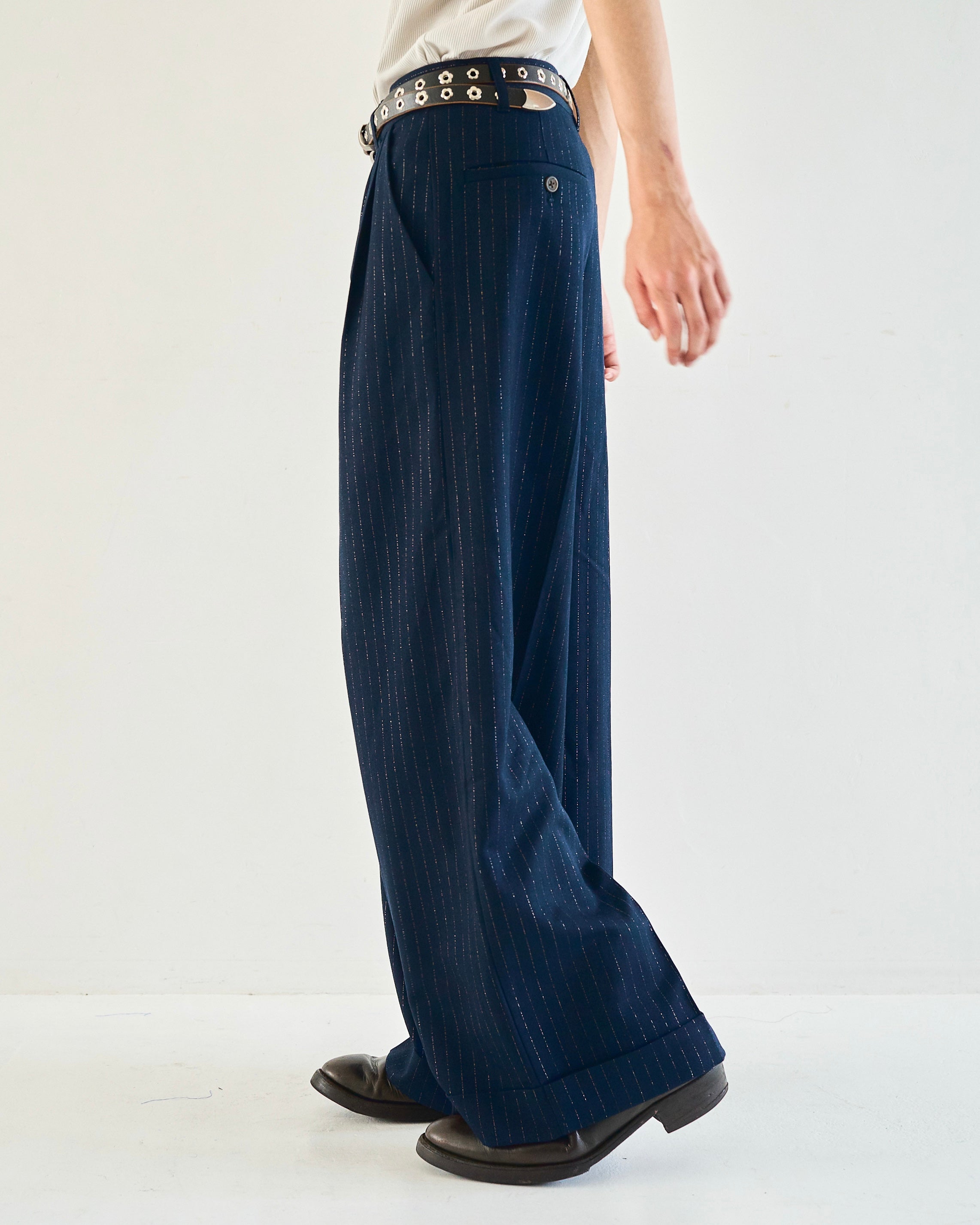 【新品未開封】カンファーウッド2tuck wide baggy slacks 2tuck wide baggy flare rame slacks – CAMPHOR WOOD - OFFICIAL