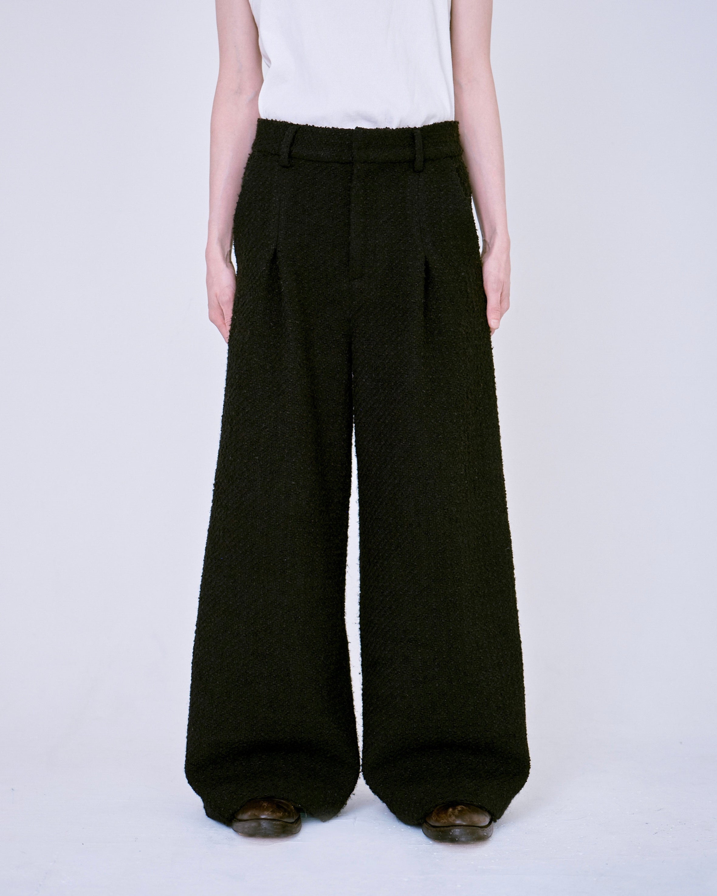 camphor wood ２tuck wide baggy slacks Camphor wood/2tuck wide baggy slacks