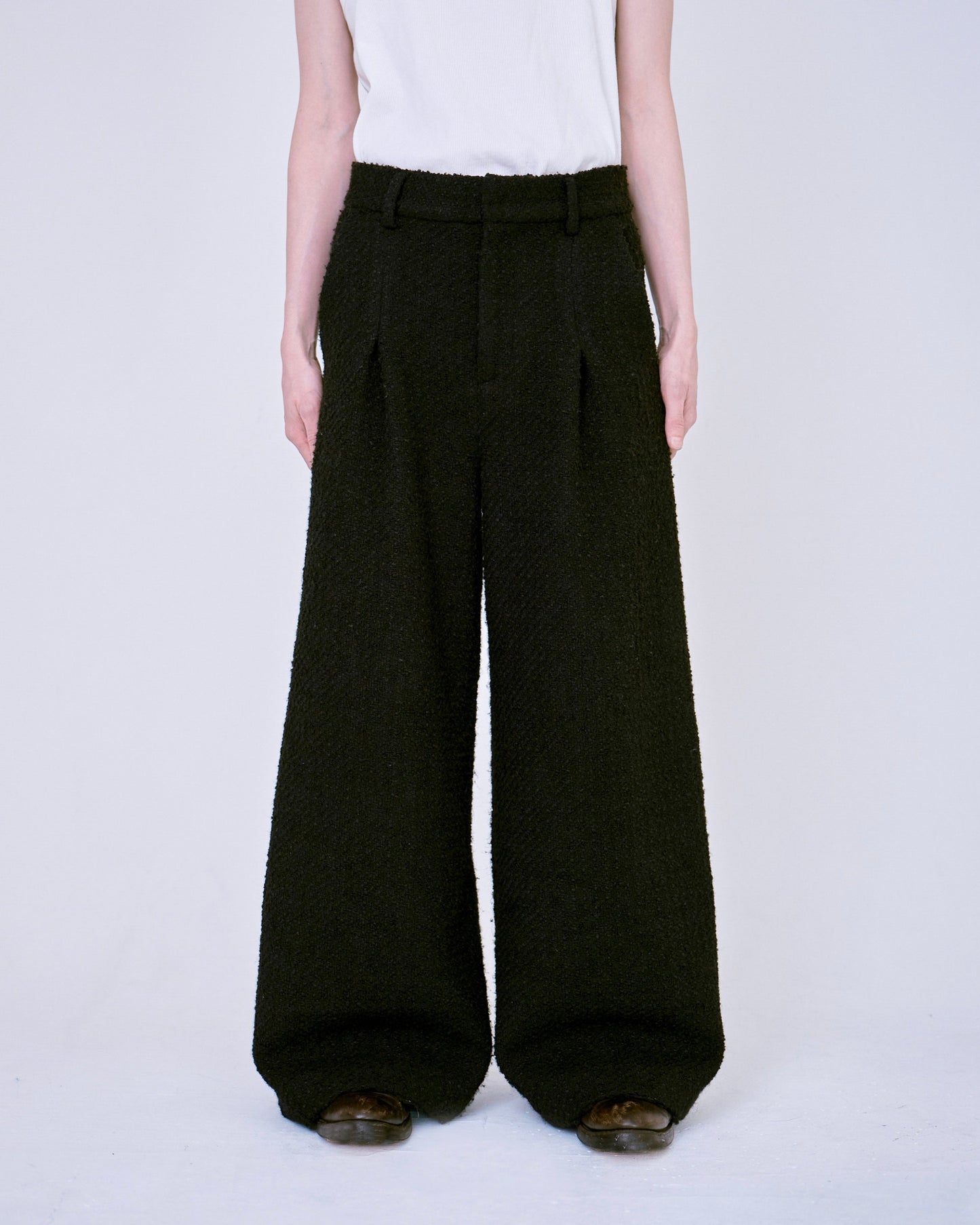 1tuck super baggy tweed slacks