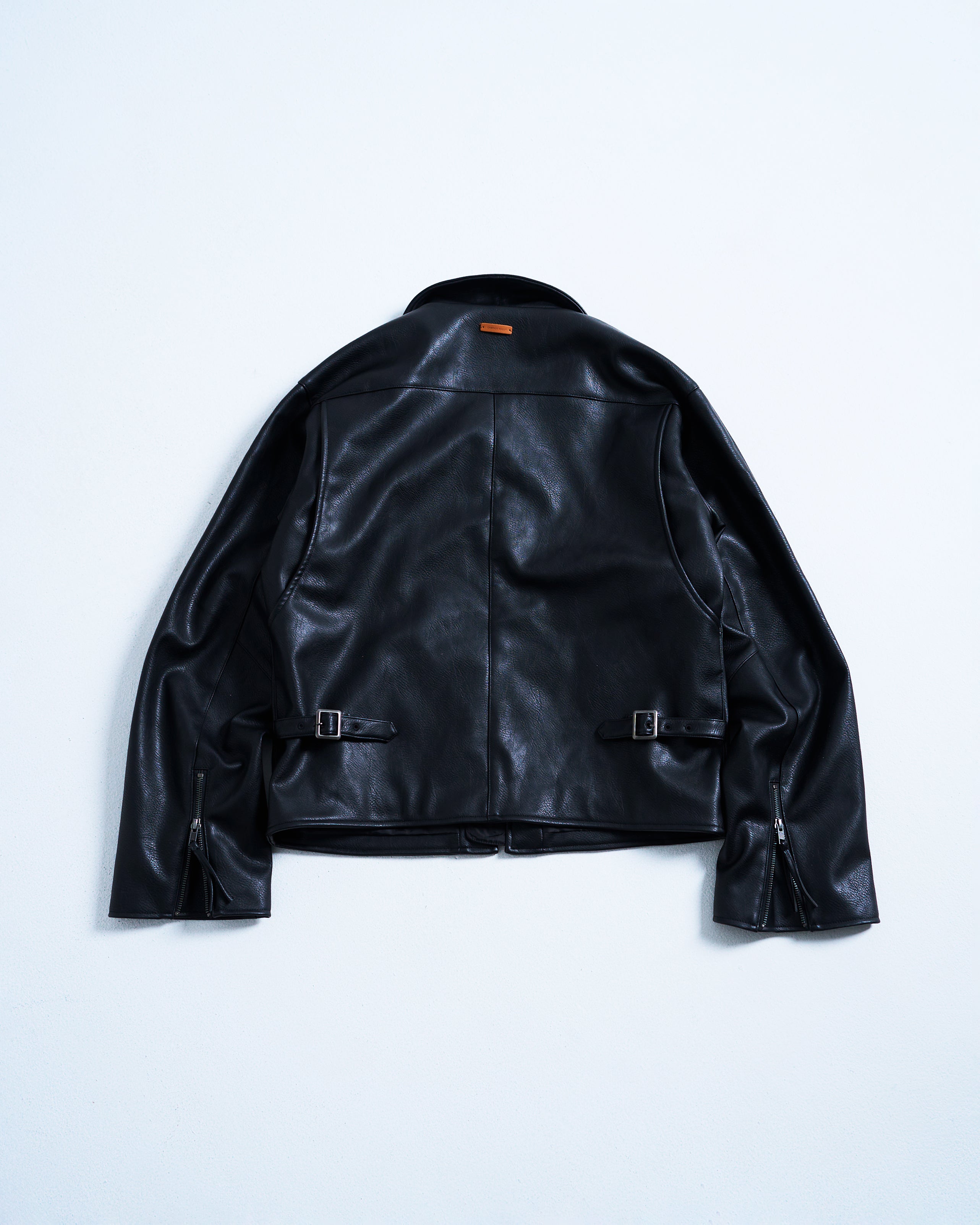 short length zipped PU-leather sport jacket – CAMPHOR WOOD