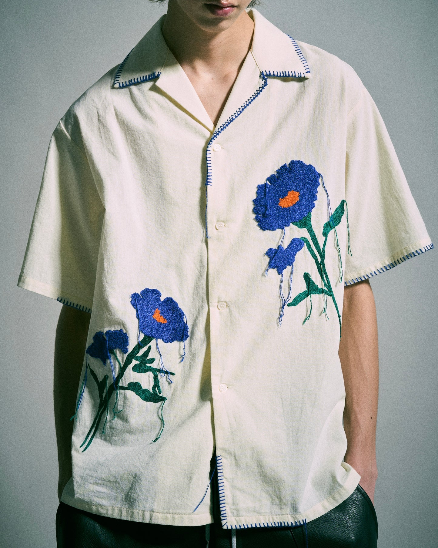 FLOWER EMBROIDERY SAGARA H/S SHIRT