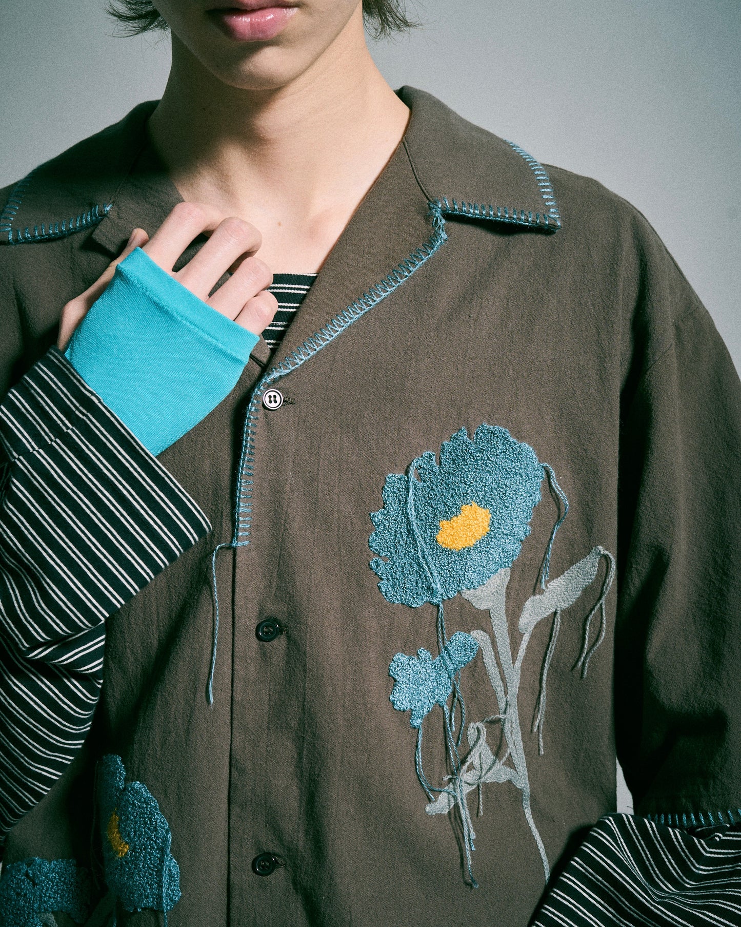 FLOWER EMBROIDERY SAGARA H/S SHIRT