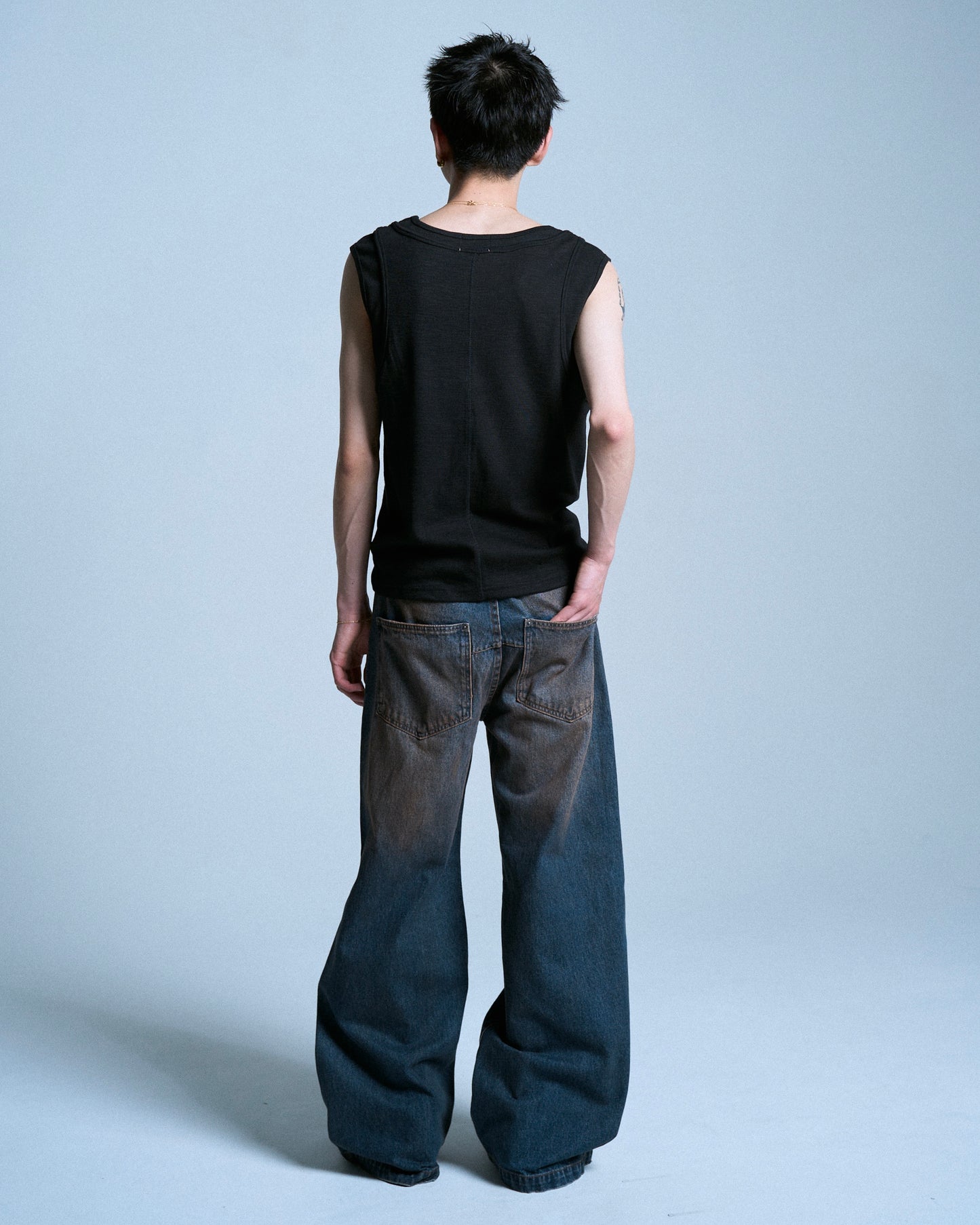 SIDE SEAM SEMI-FLARE SLUB JEANS