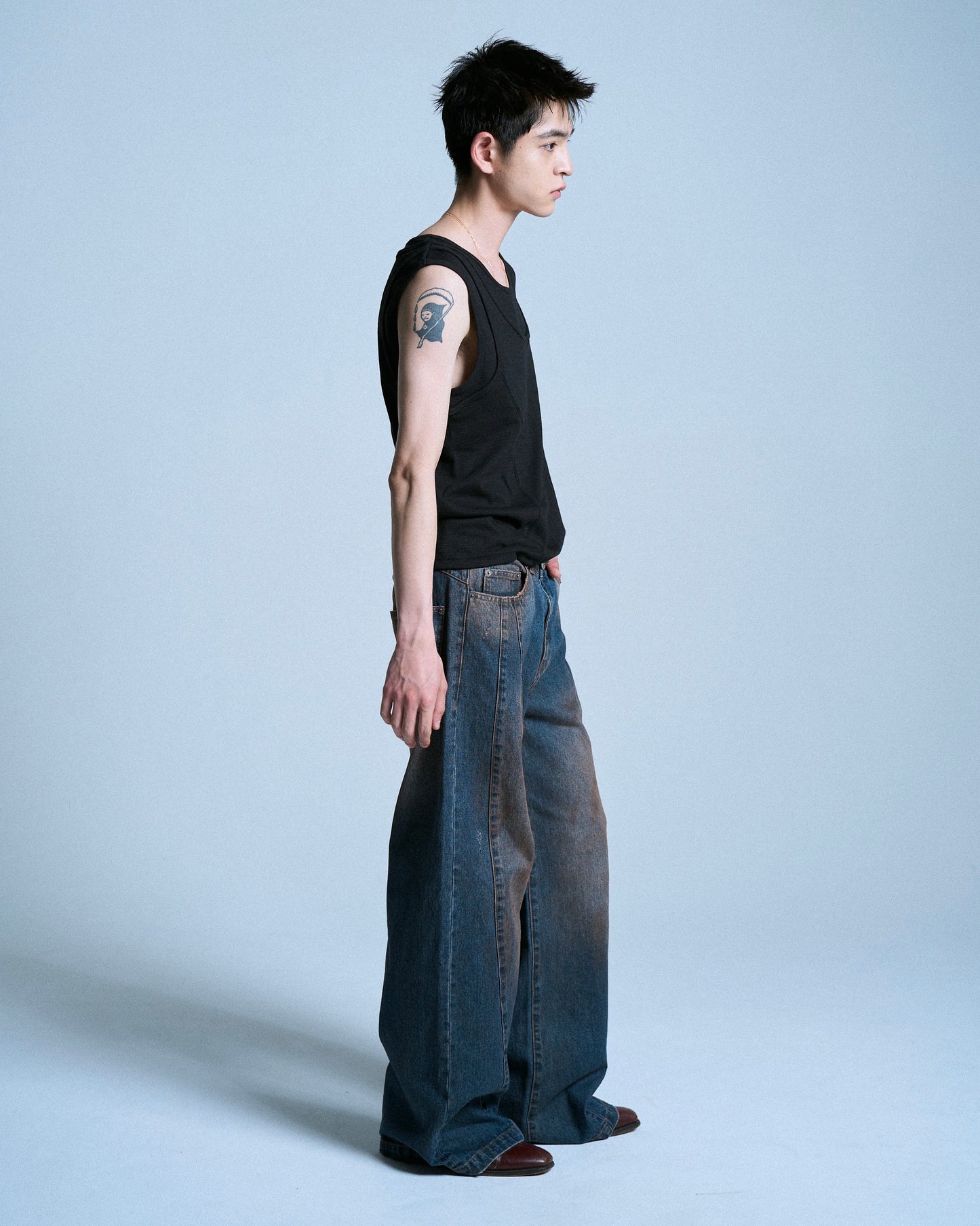 SIDE SEAM SEMI-FLARE SLUB JEANS