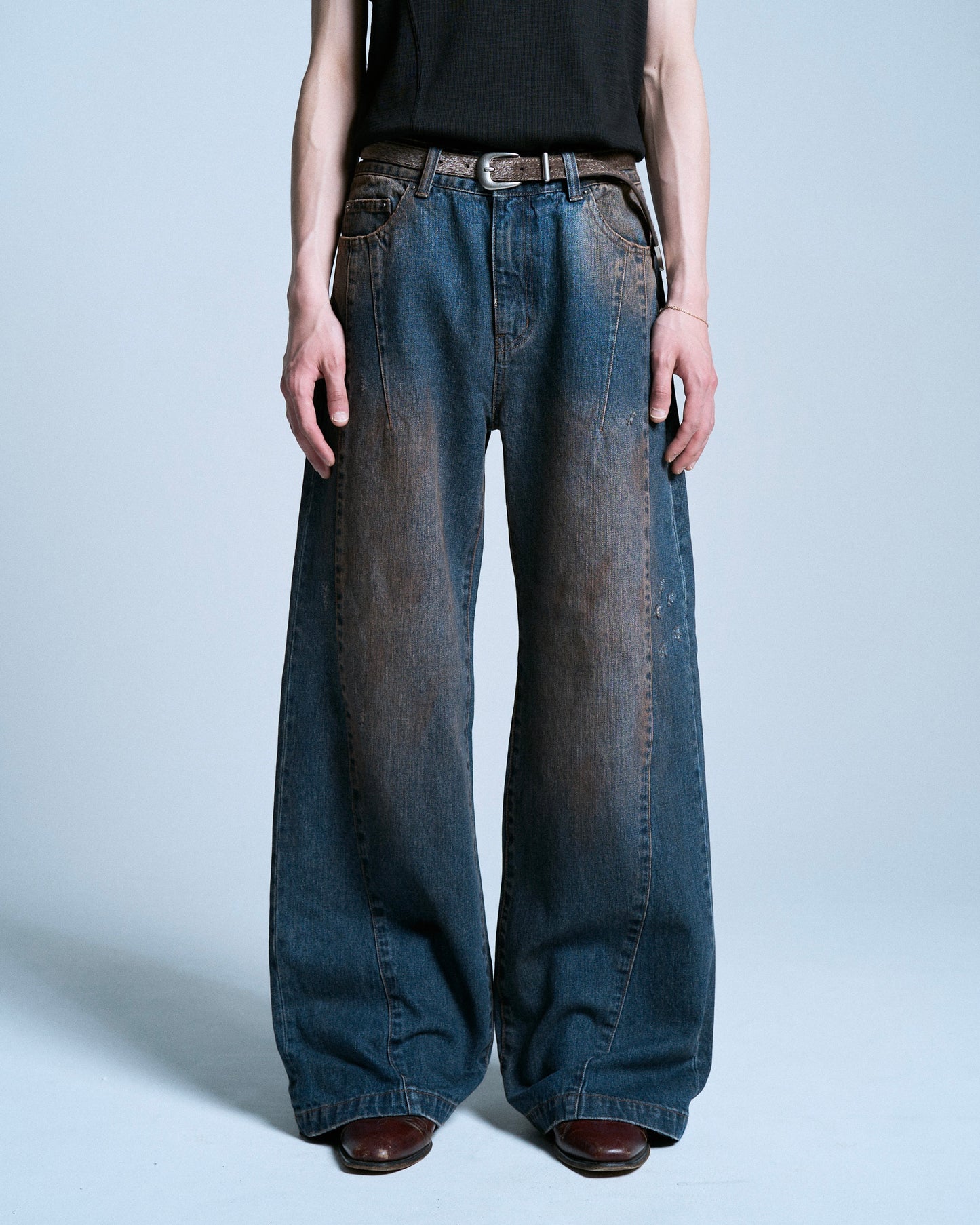 SIDE SEAM SEMI-FLARE SLUB JEANS