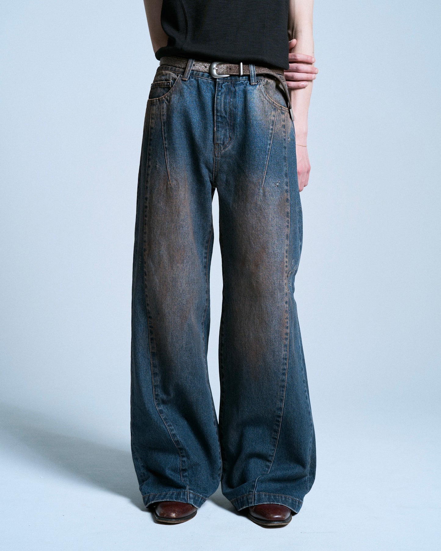 SIDE SEAM SEMI-FLARE SLUB JEANS