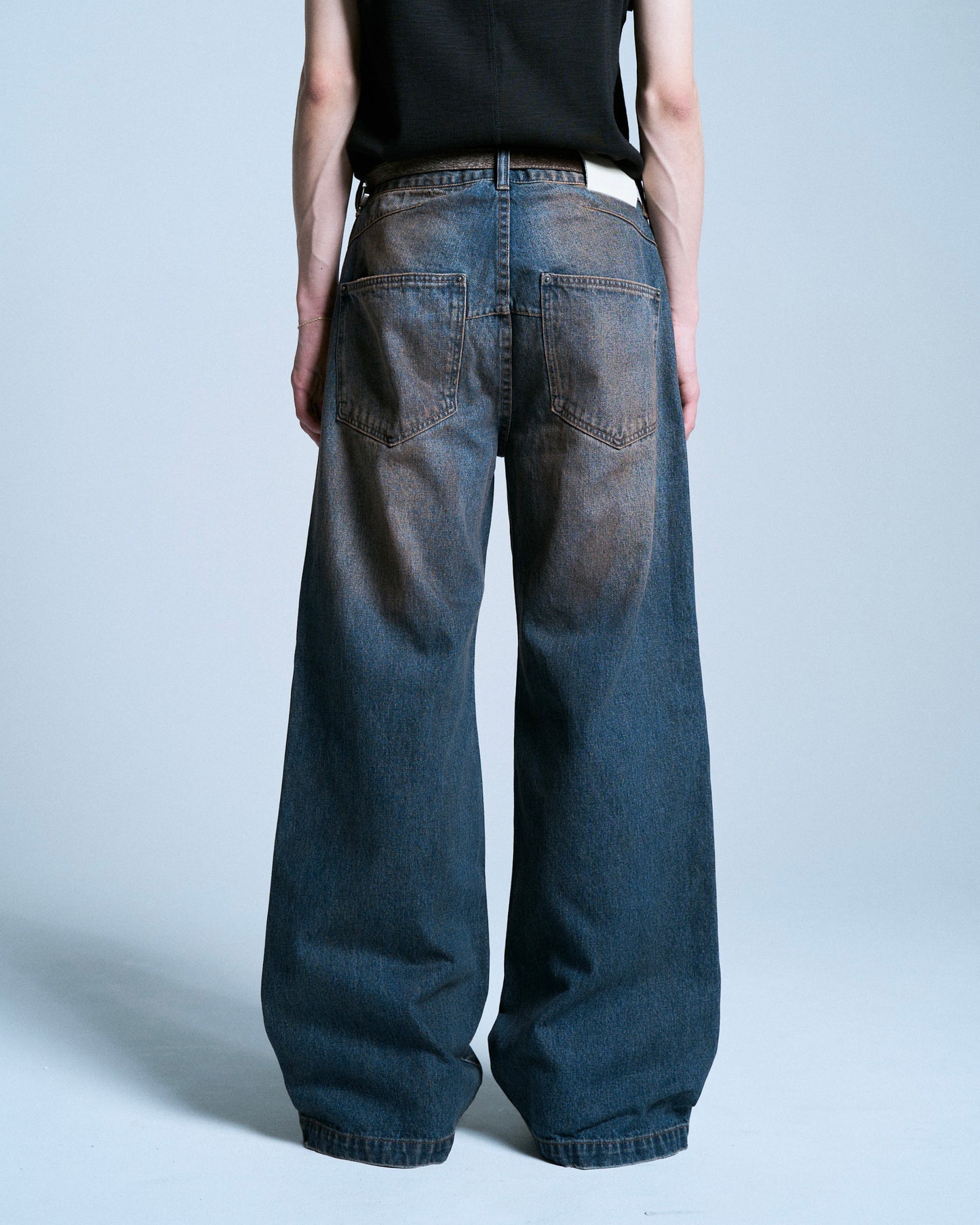 SIDE SEAM SEMI-FLARE SLUB JEANS