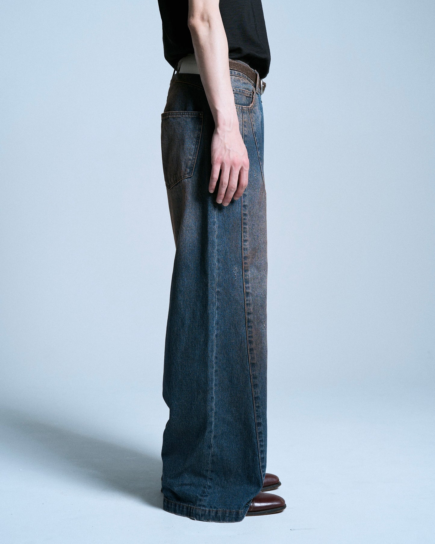 SIDE SEAM SEMI-FLARE SLUB JEANS