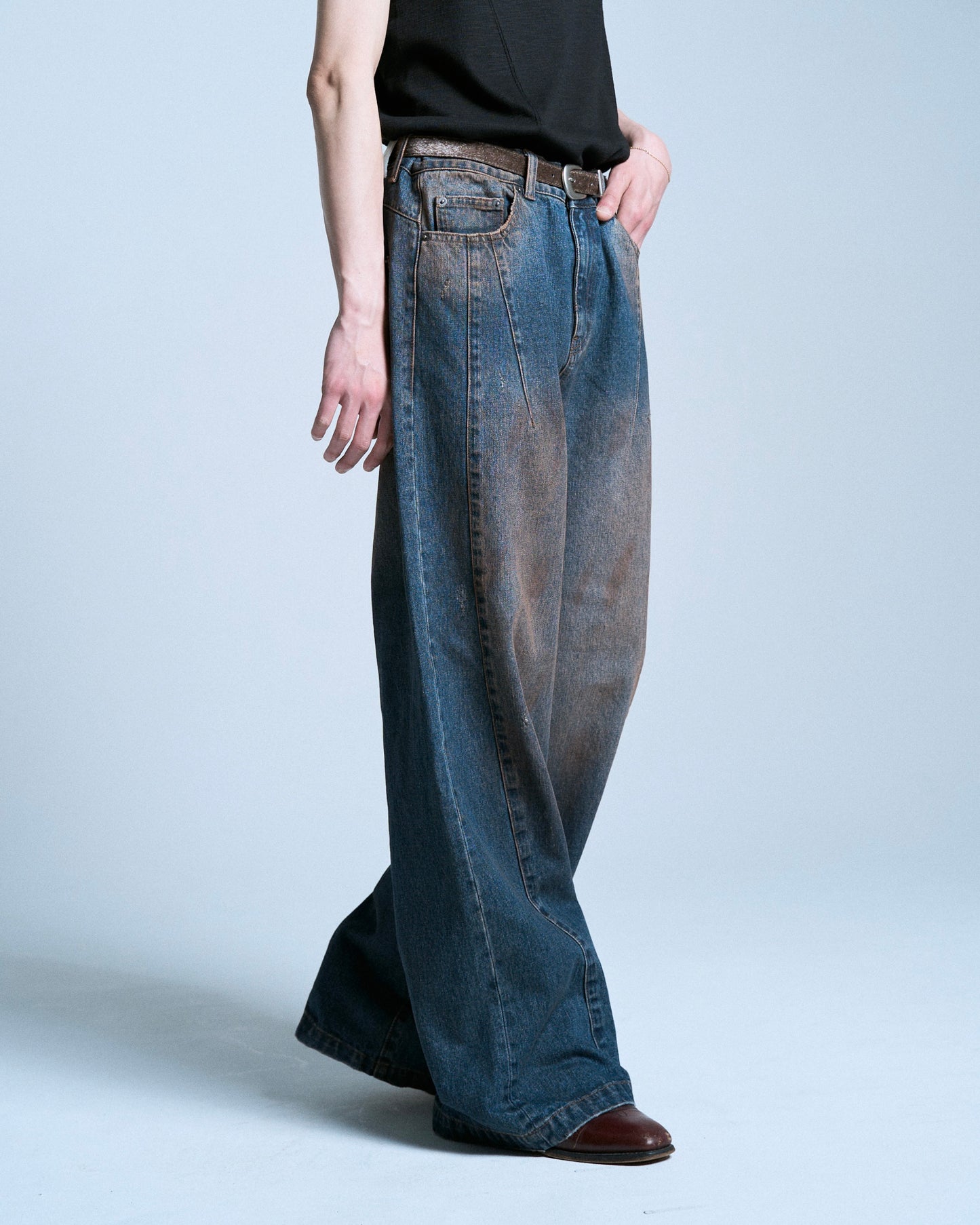 SIDE SEAM SEMI-FLARE SLUB JEANS