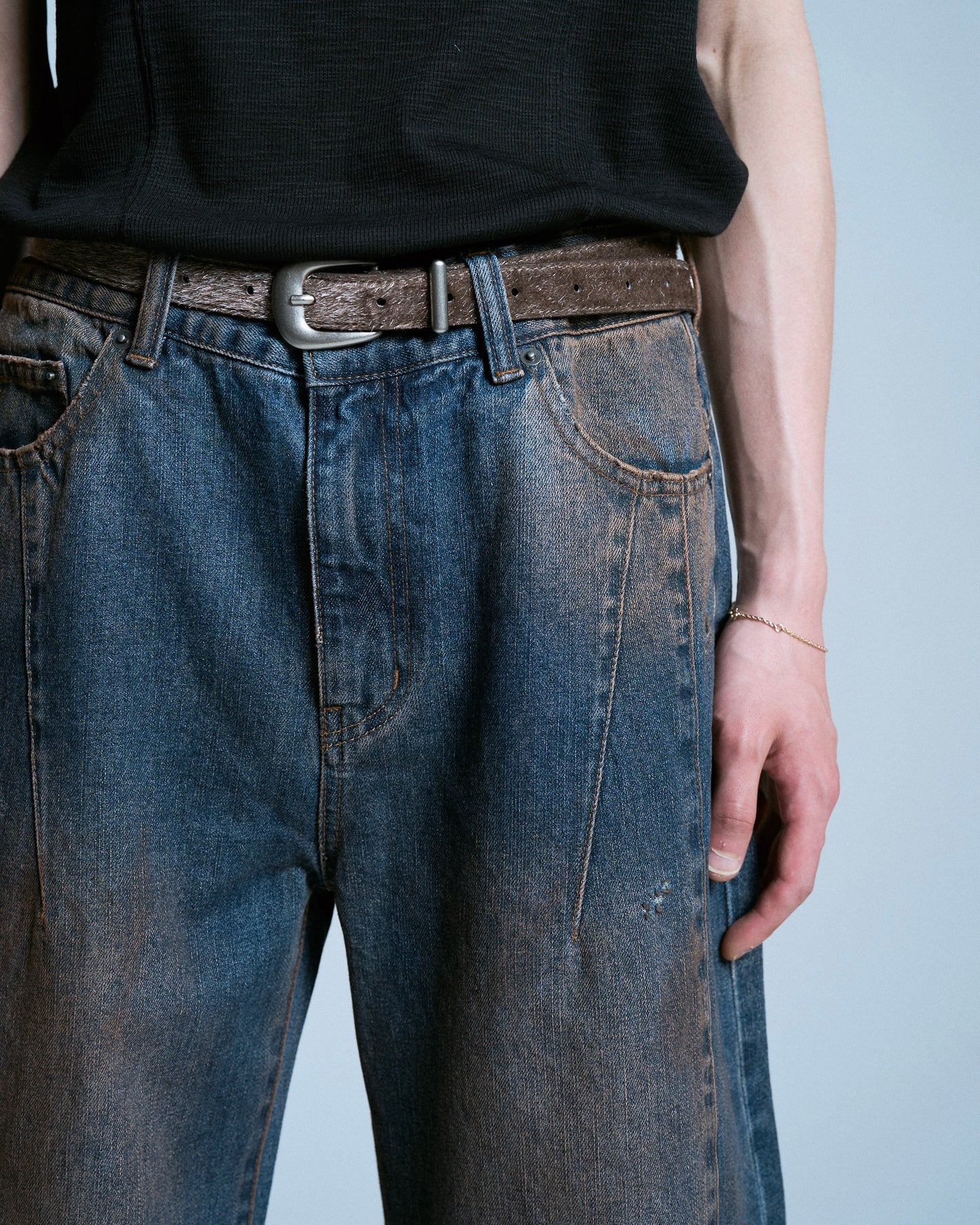 SIDE SEAM SEMI-FLARE SLUB JEANS