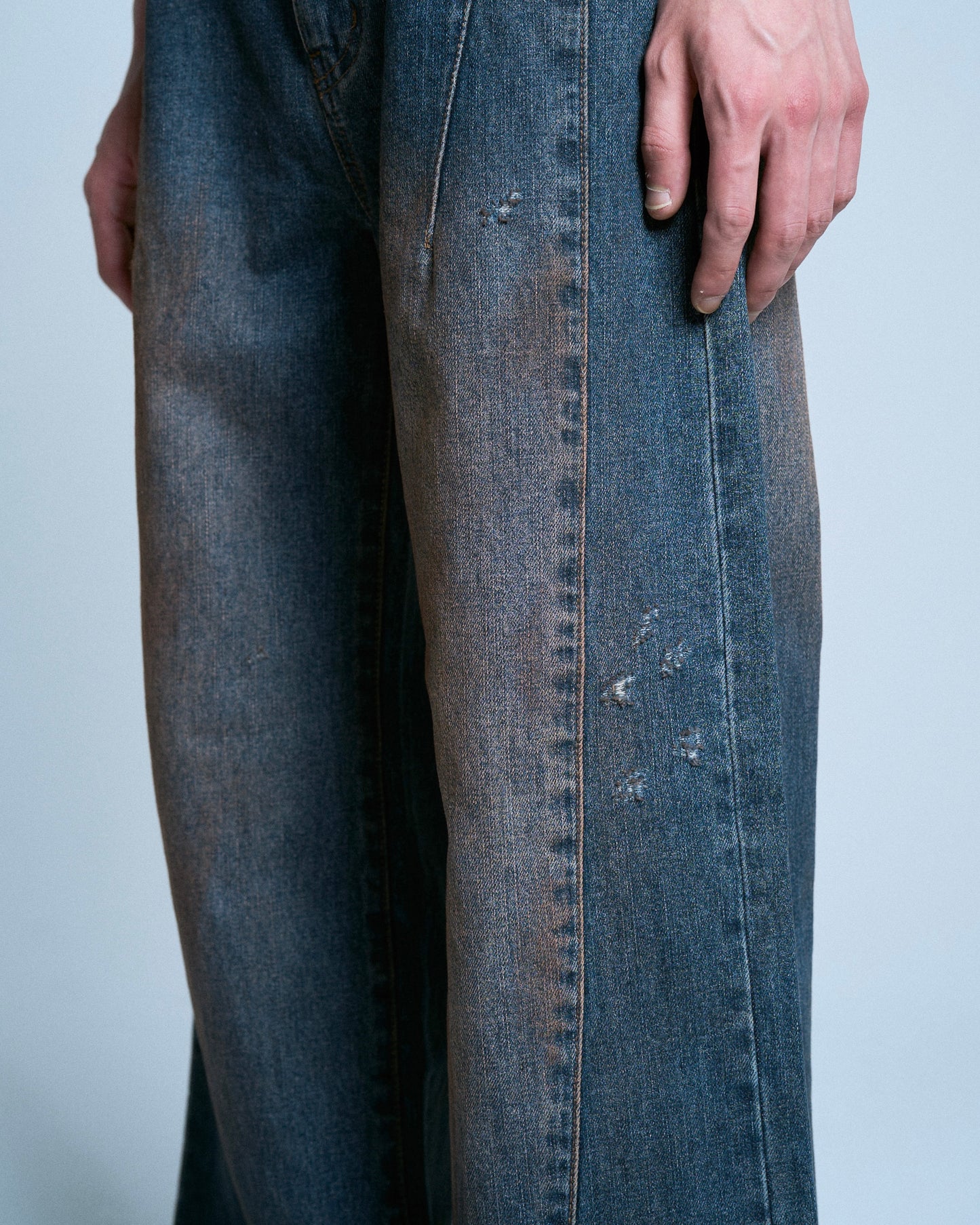 SIDE SEAM SEMI-FLARE SLUB JEANS