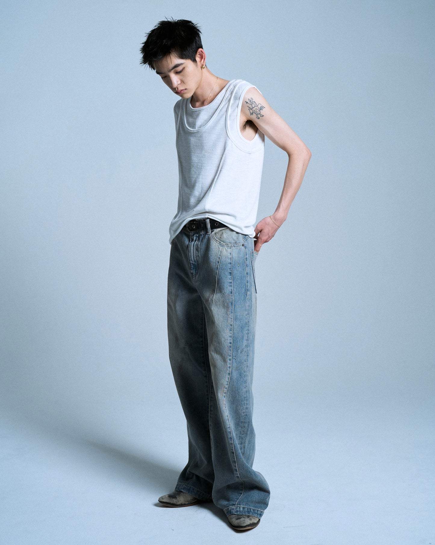 SIDE SEAM SEMI-FLARE SLUB JEANS