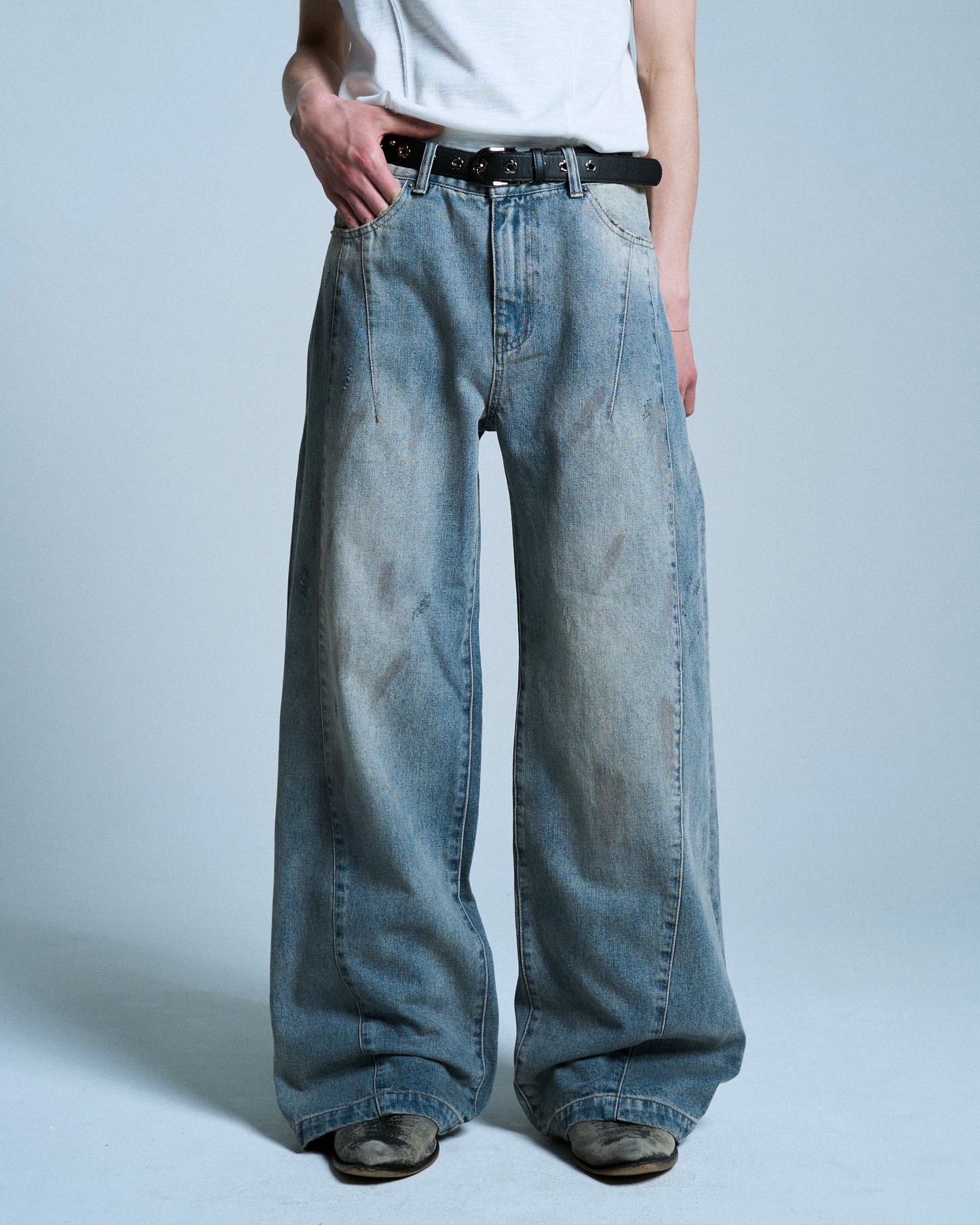 SIDE SEAM SEMI-FLARE SLUB JEANS
