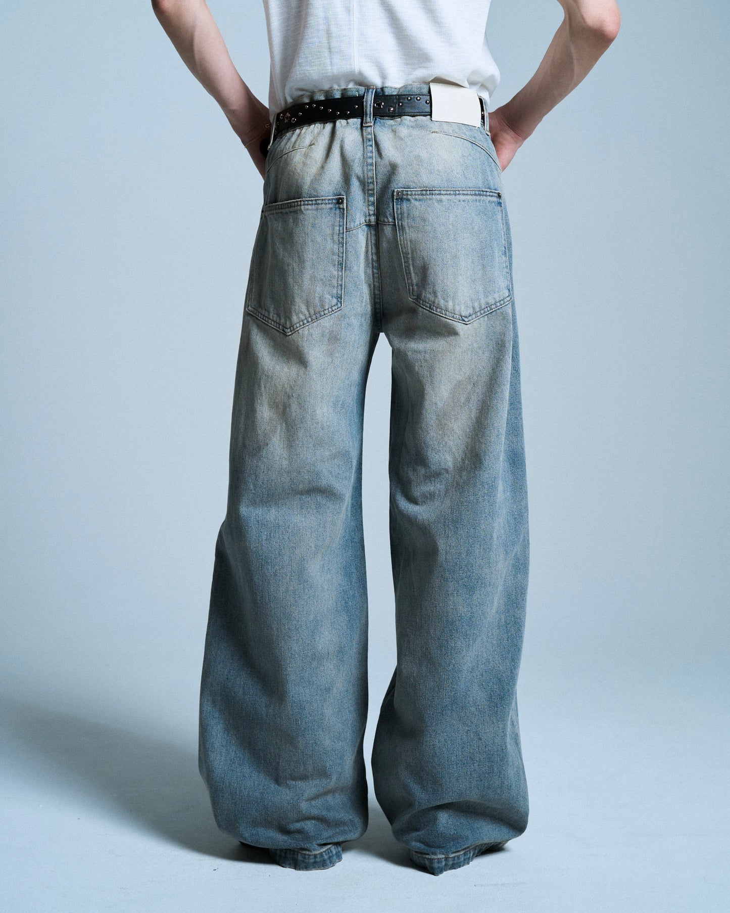 SIDE SEAM SEMI-FLARE SLUB JEANS