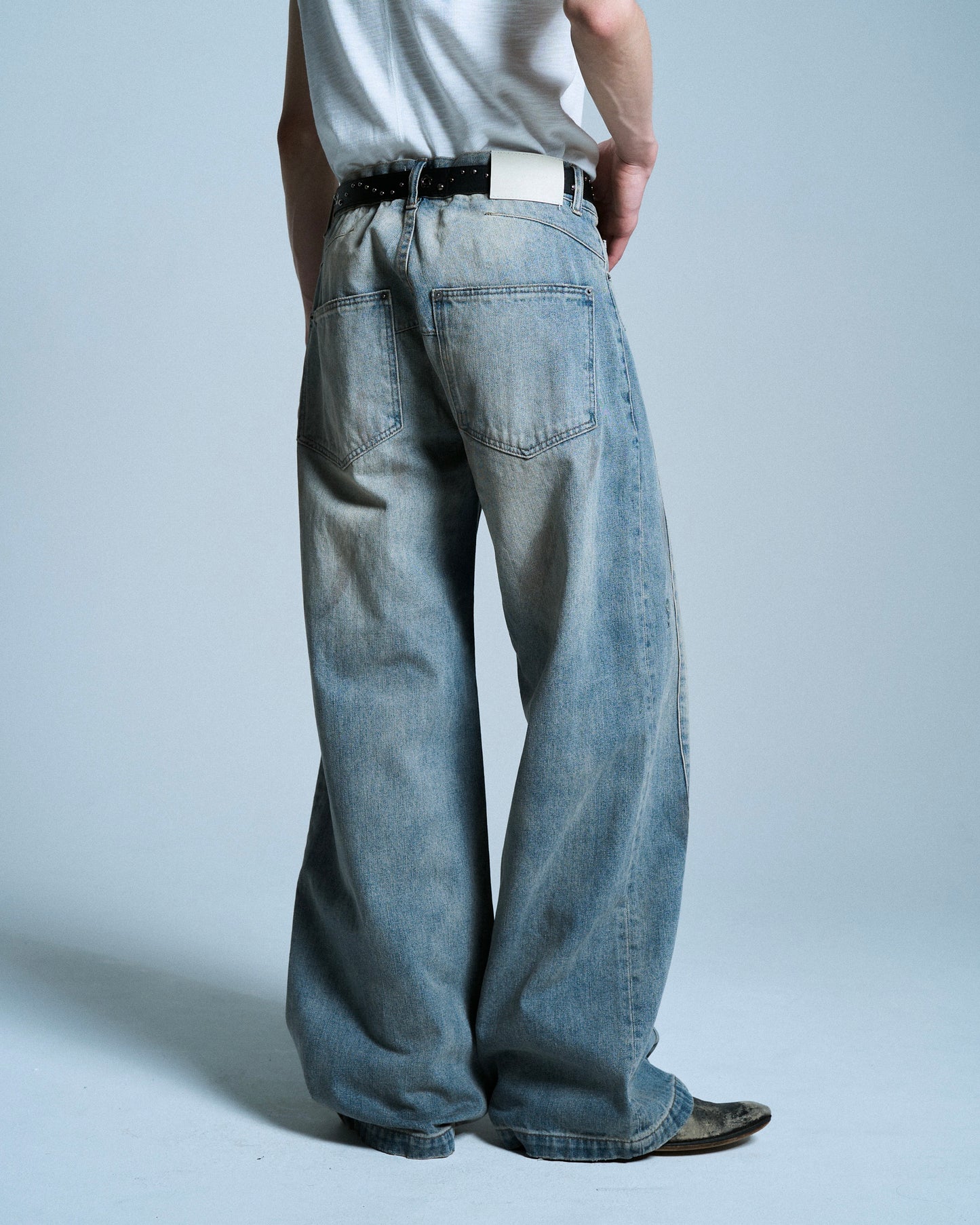 SIDE SEAM SEMI-FLARE SLUB JEANS