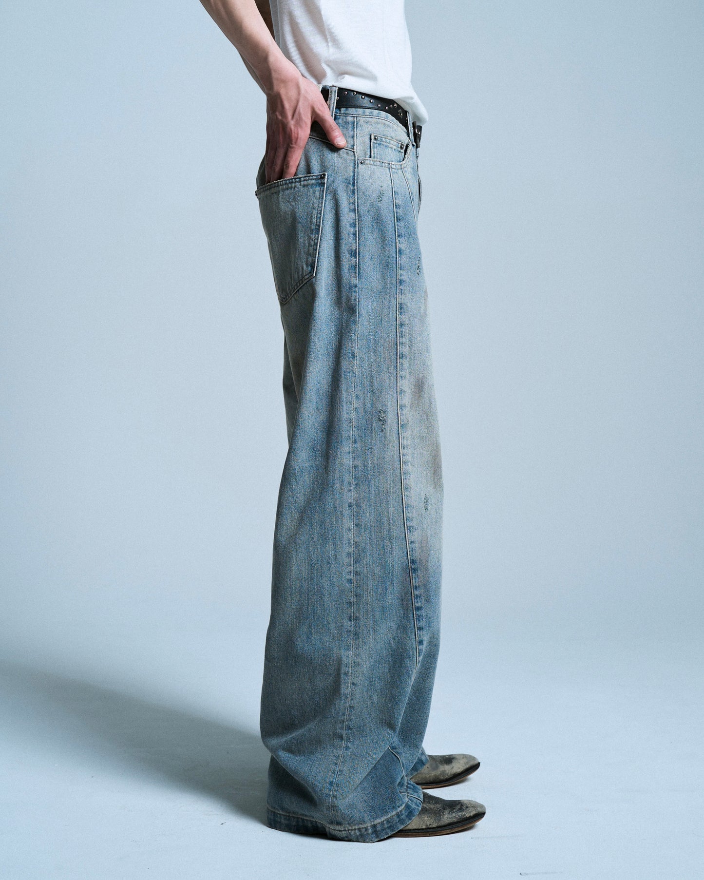 SIDE SEAM SEMI-FLARE SLUB JEANS