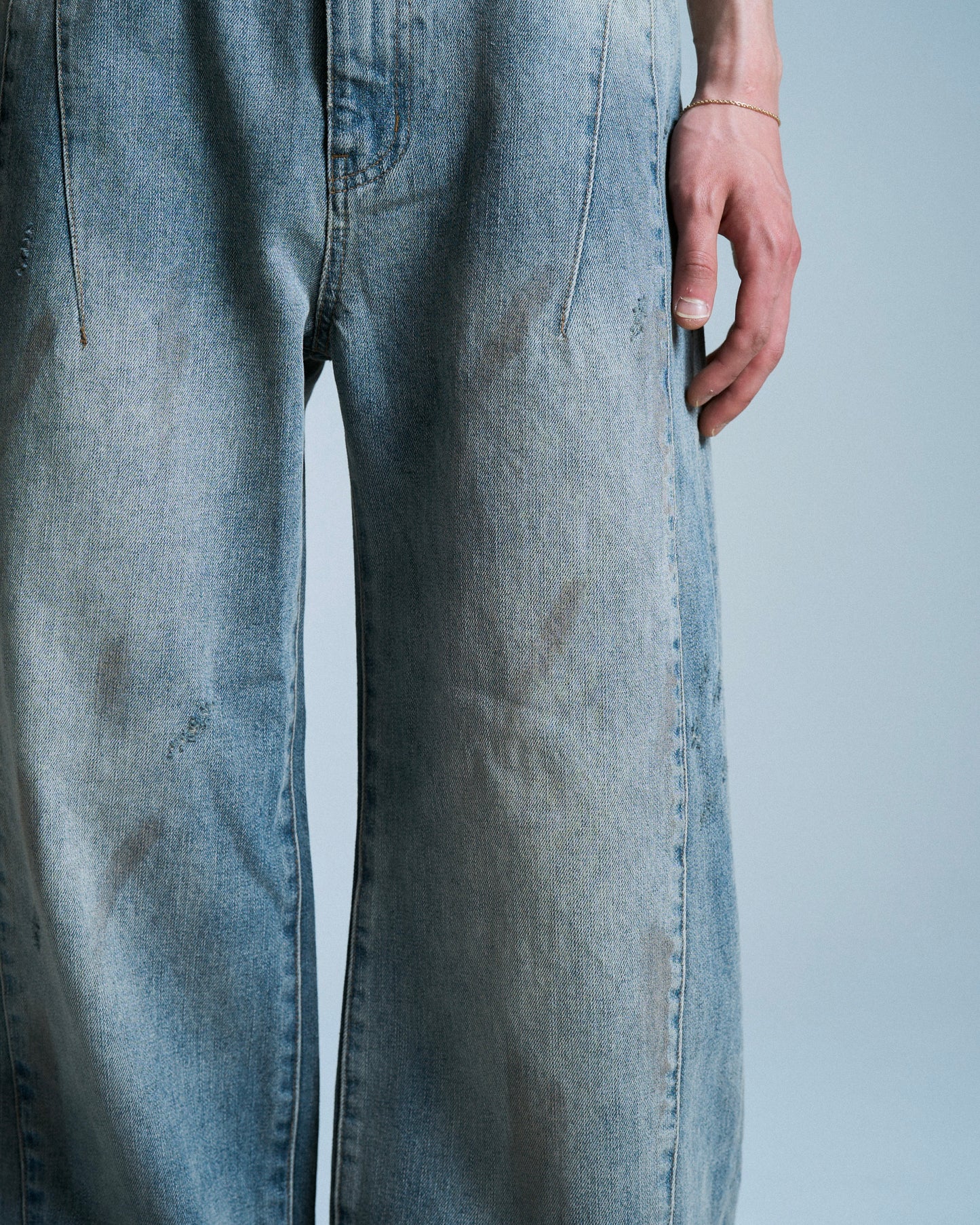 SIDE SEAM SEMI-FLARE SLUB JEANS