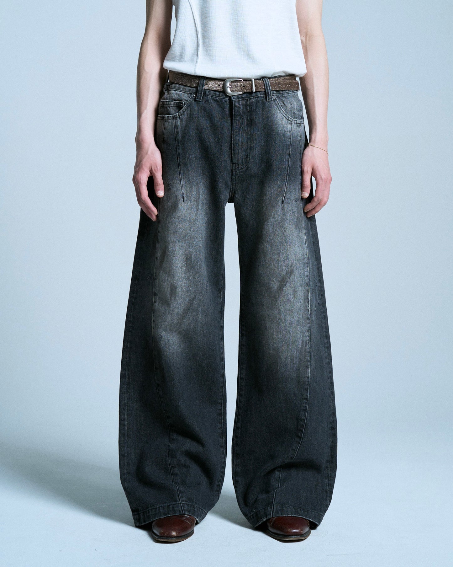 SIDE SEAM SEMI-FLARE SLUB JEANS