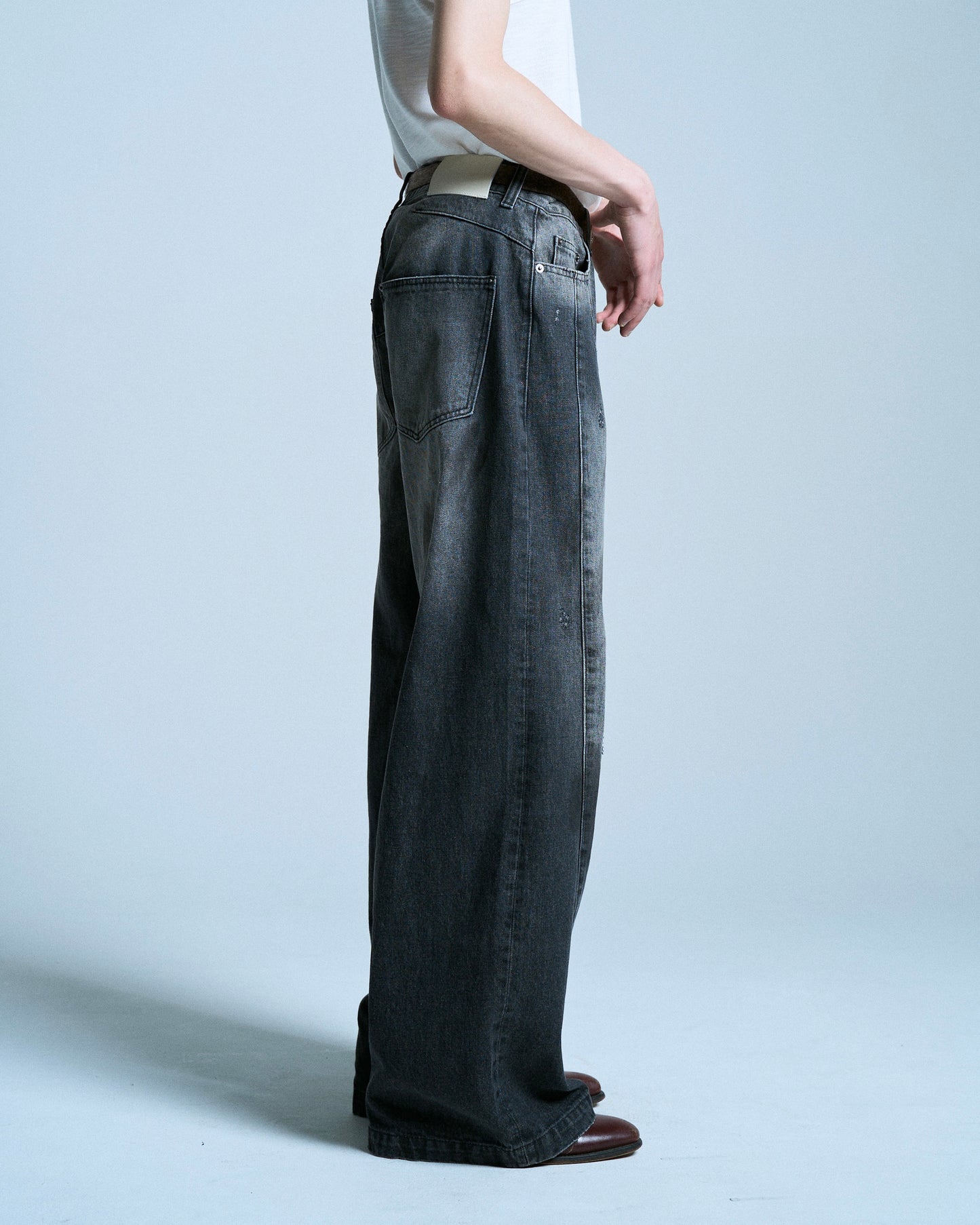 SIDE SEAM SEMI-FLARE SLUB JEANS