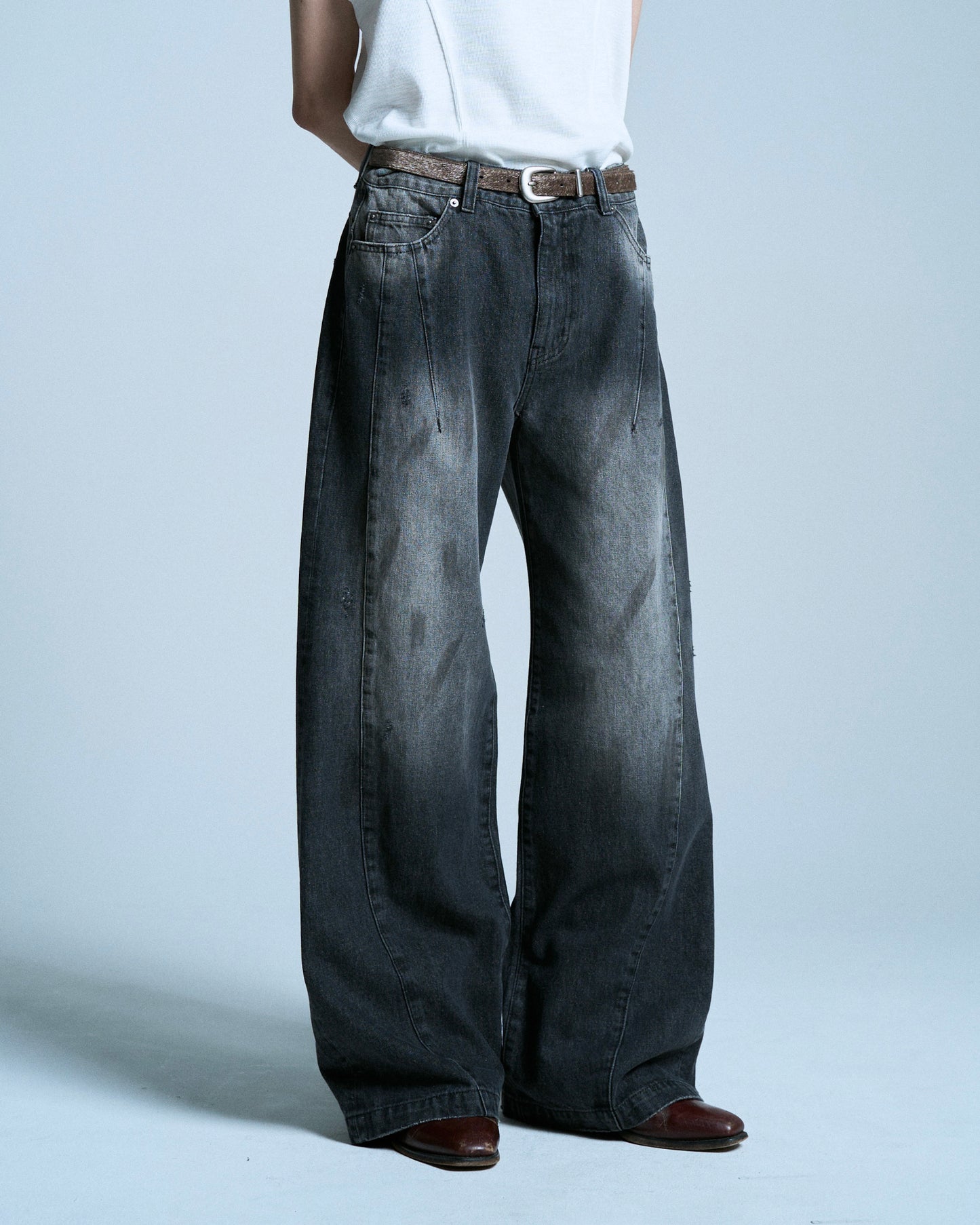 SIDE SEAM SEMI-FLARE SLUB JEANS