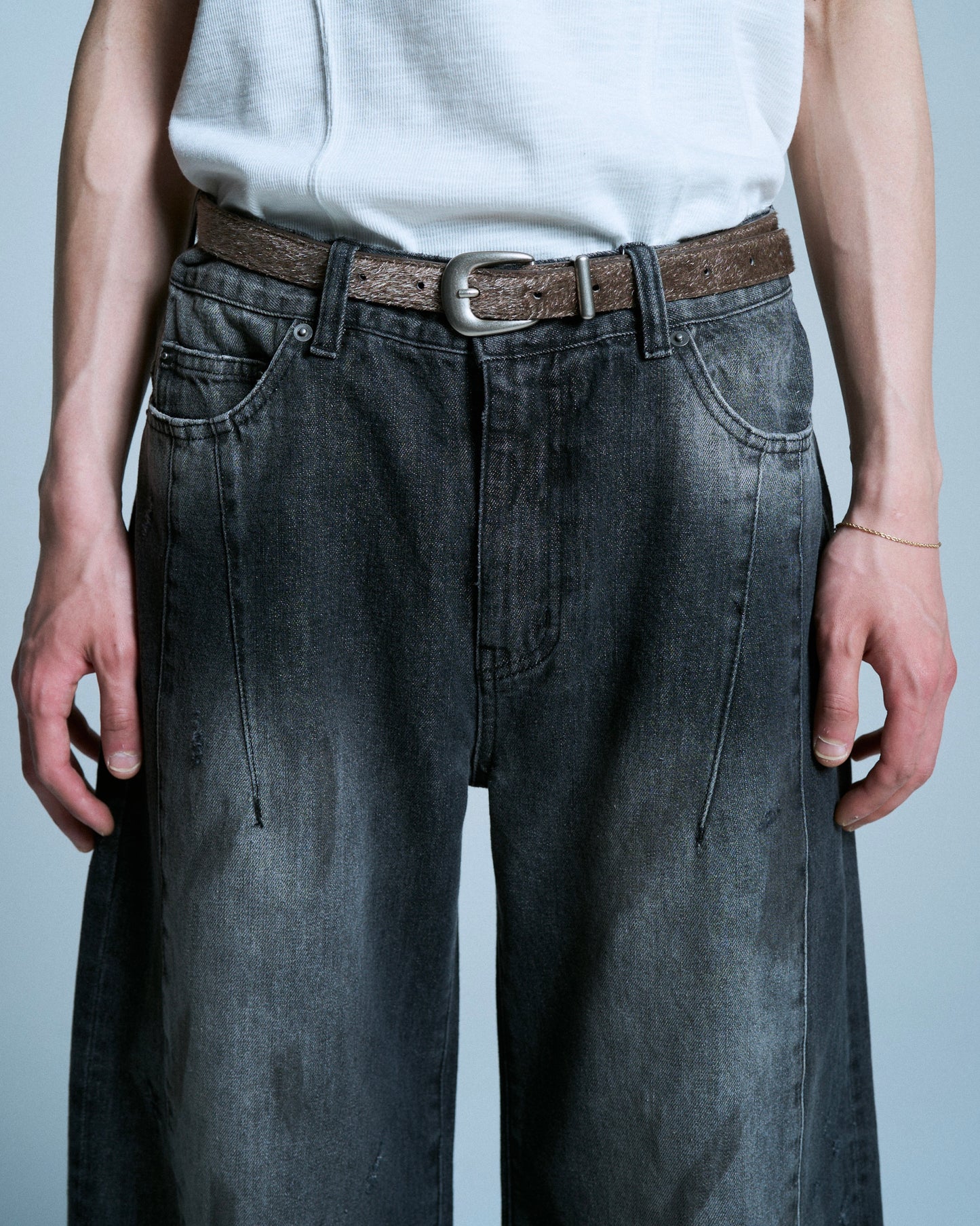 SIDE SEAM SEMI-FLARE SLUB JEANS