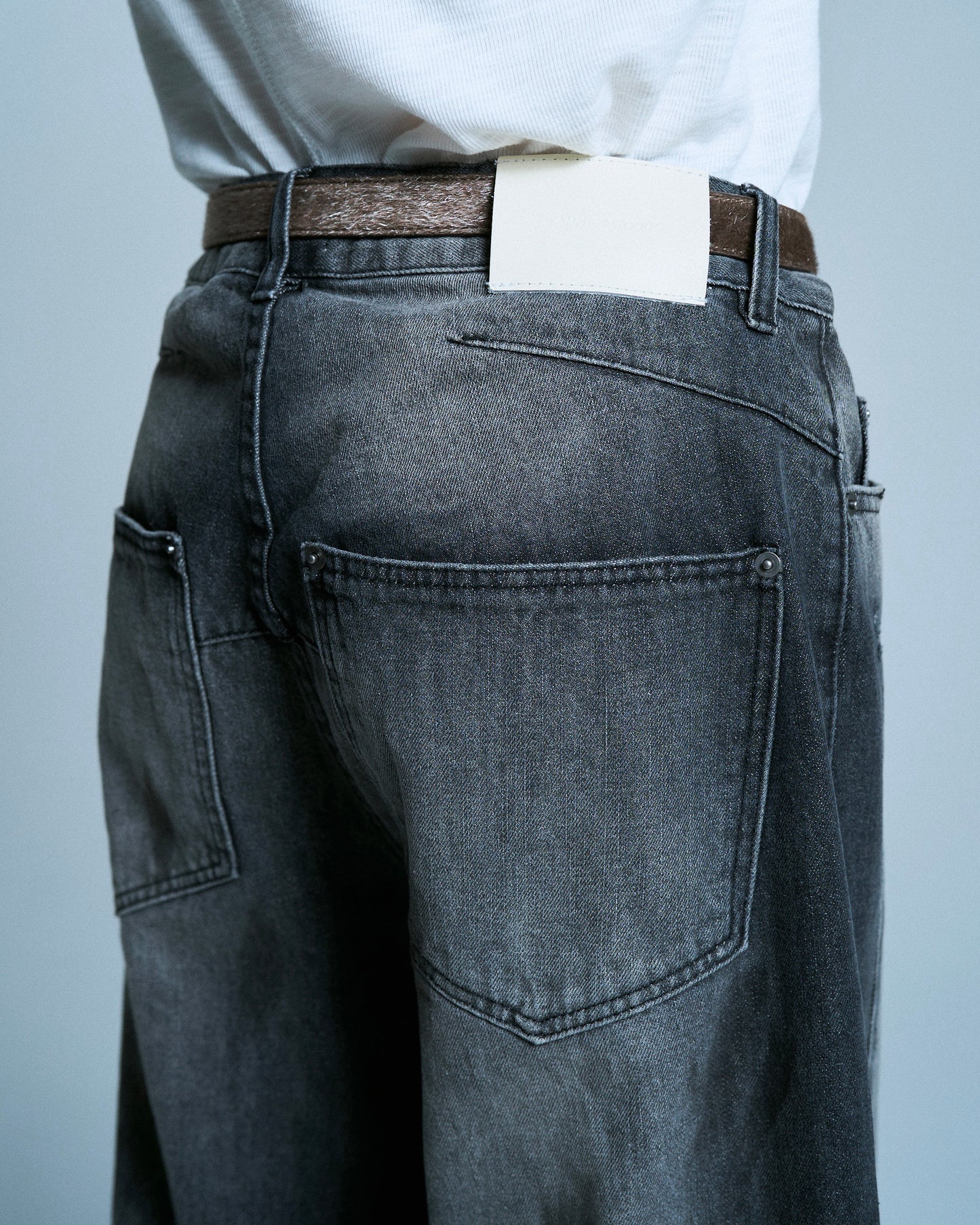 SIDE SEAM SEMI-FLARE SLUB JEANS