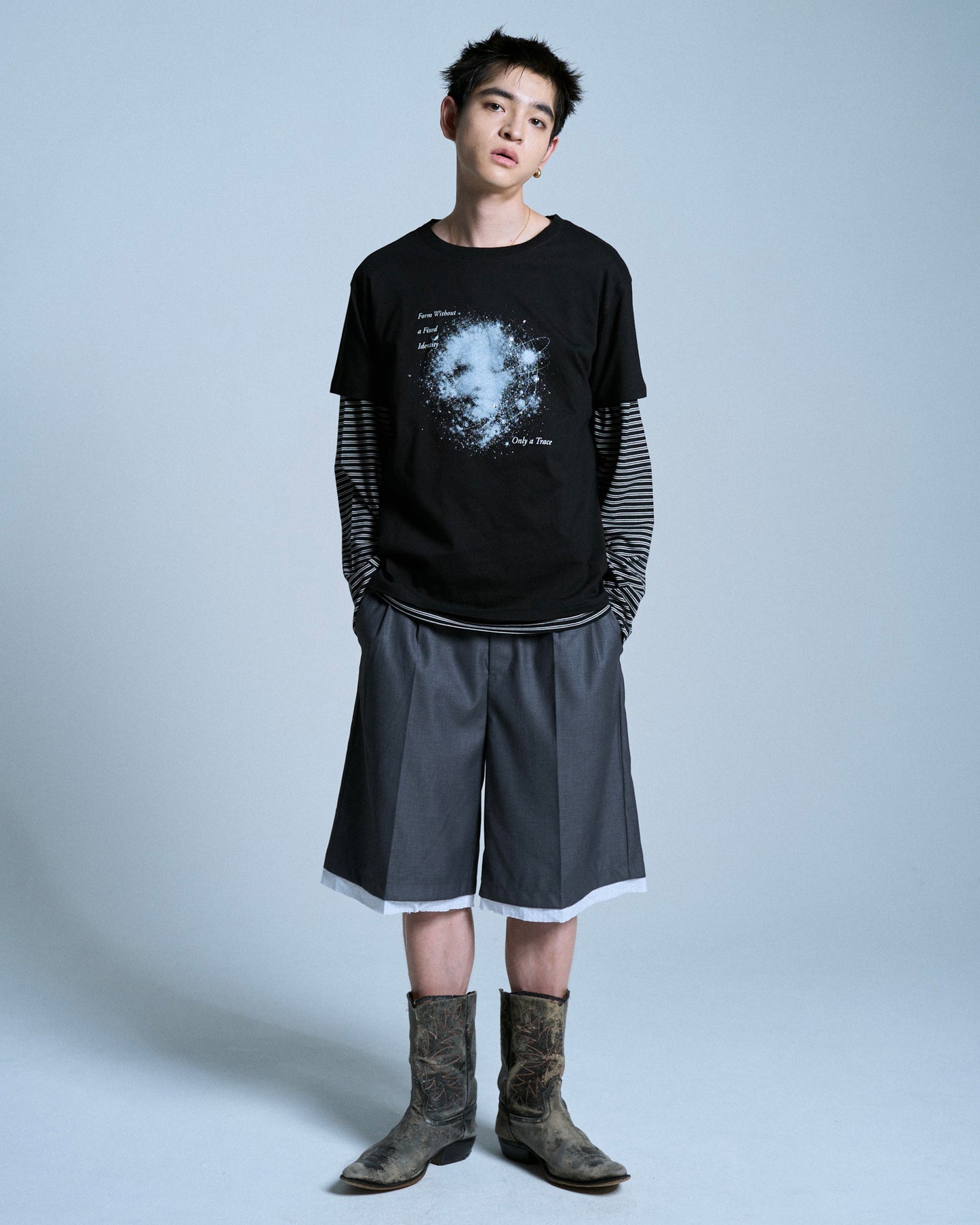 GRAPHIC SPACE RHINESTONE TEE