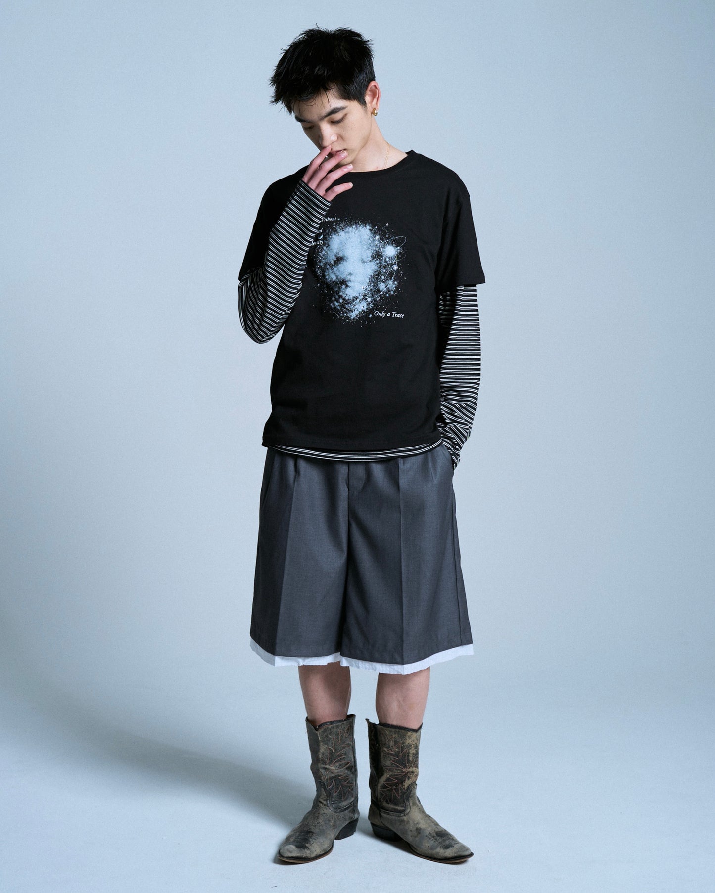 GRAPHIC SPACE RHINESTONE TEE