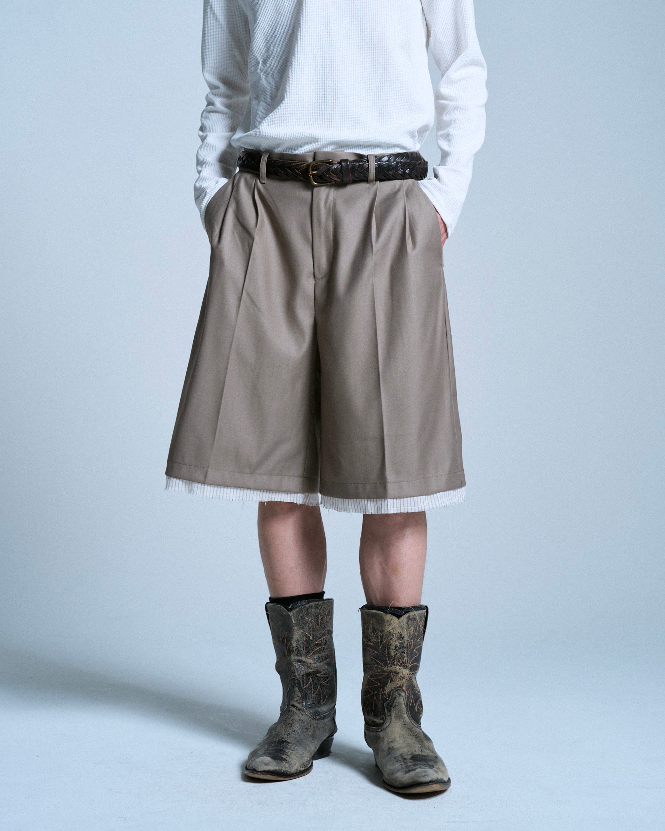 CUT OFF LAYERED SLACKS SHORTS – CAMPHOR WOOD - OFFICIAL ONLINE