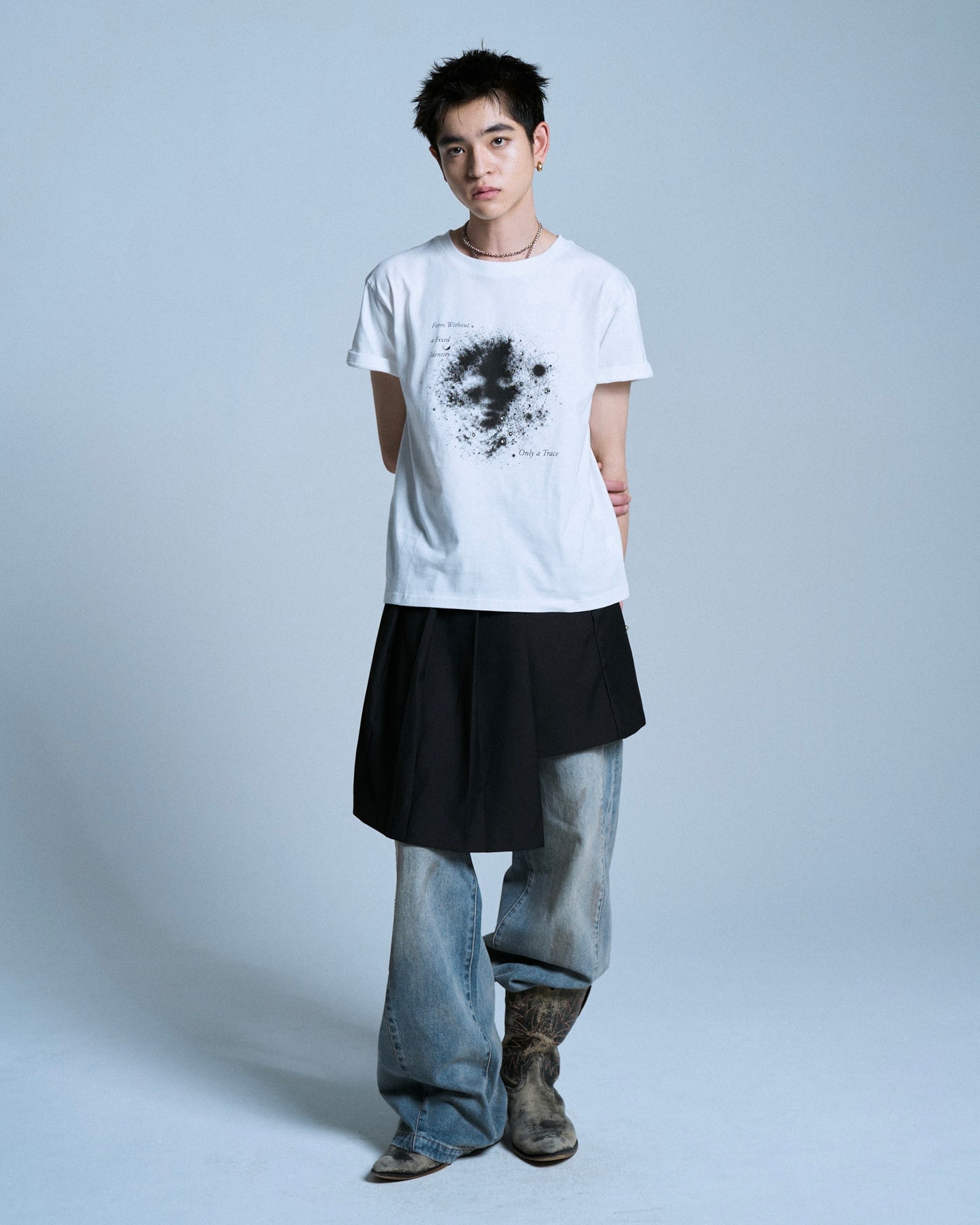 GRAPHIC SPACE RHINESTONE TEE