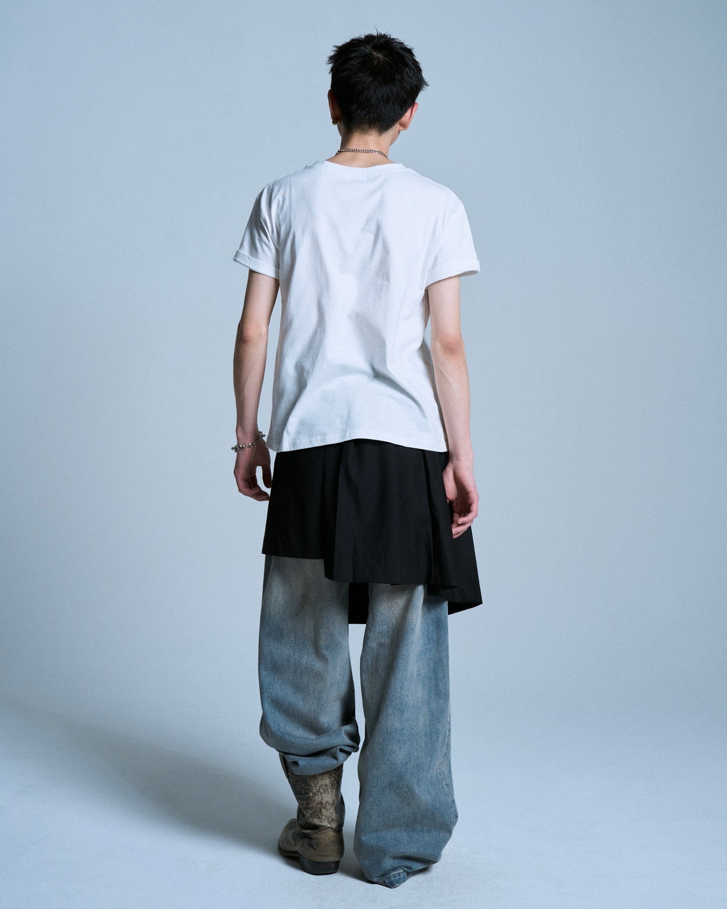 GRAPHIC SPACE RHINESTONE TEE