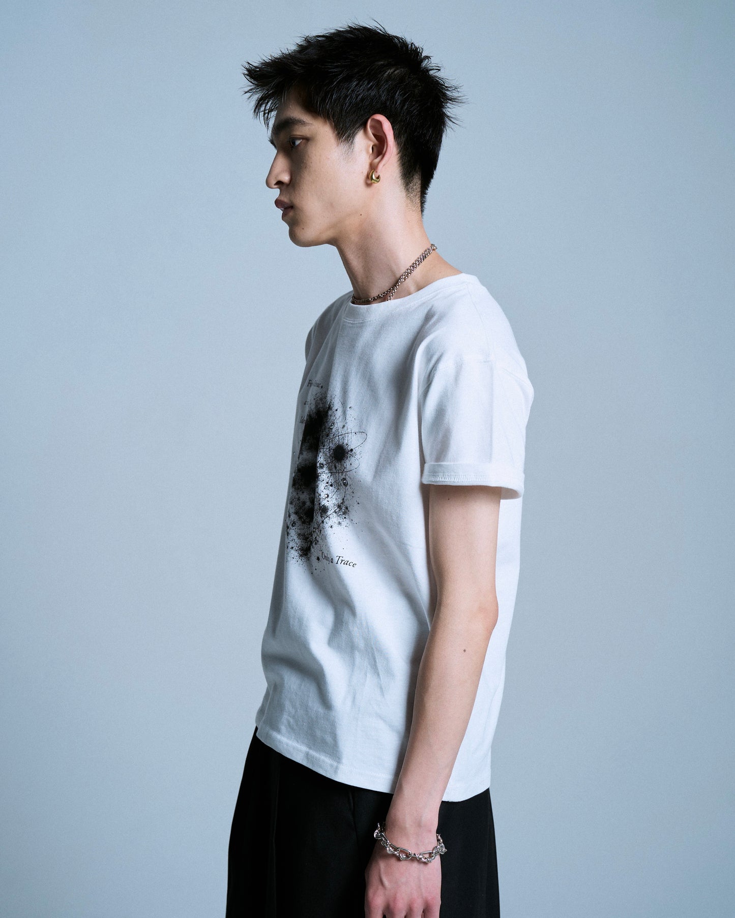 GRAPHIC SPACE RHINESTONE TEE