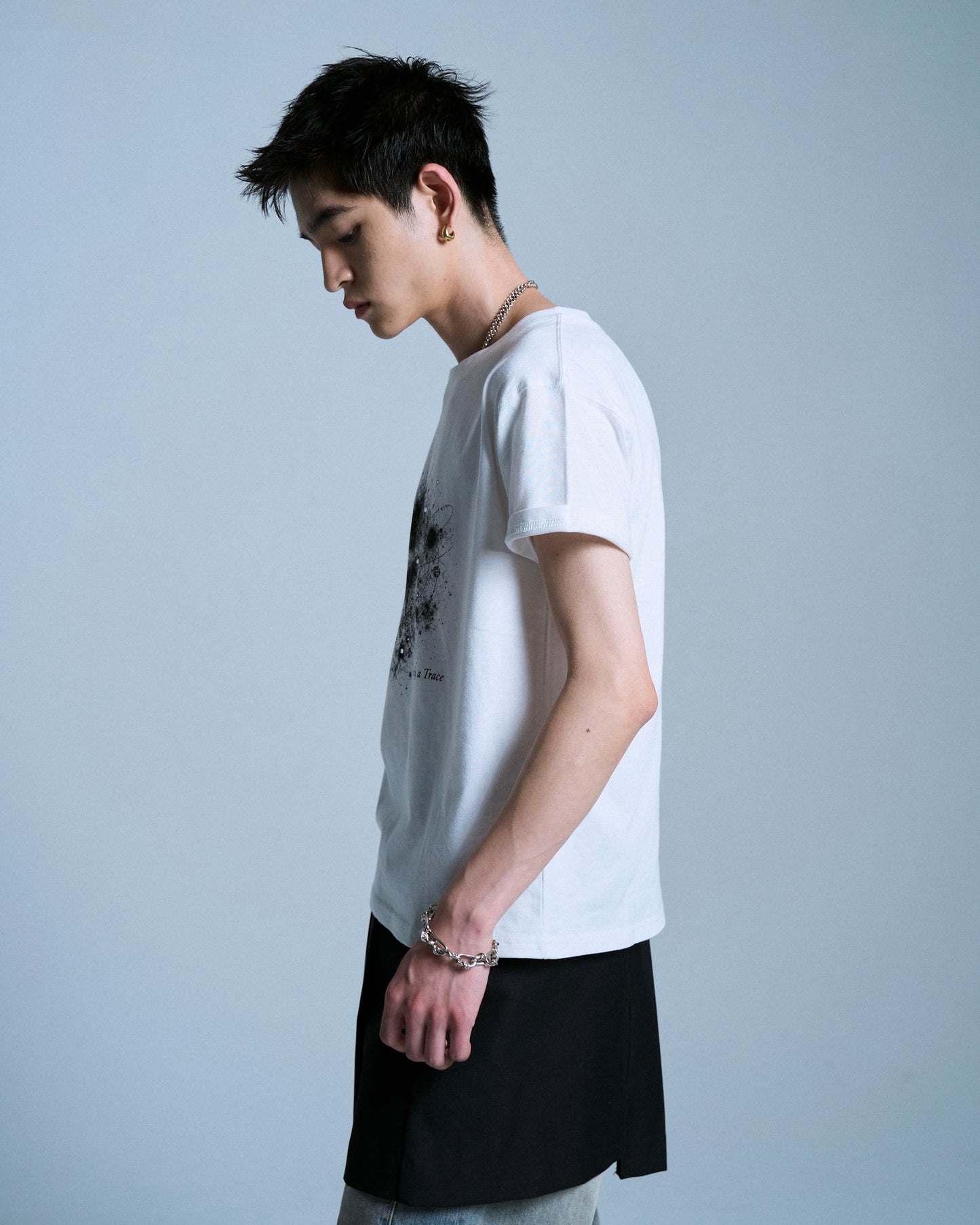 GRAPHIC SPACE RHINESTONE TEE